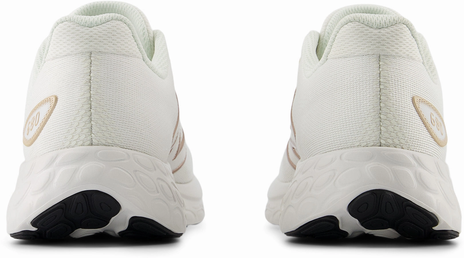 680 V8 Women's Running Shoes (Width D) On-point