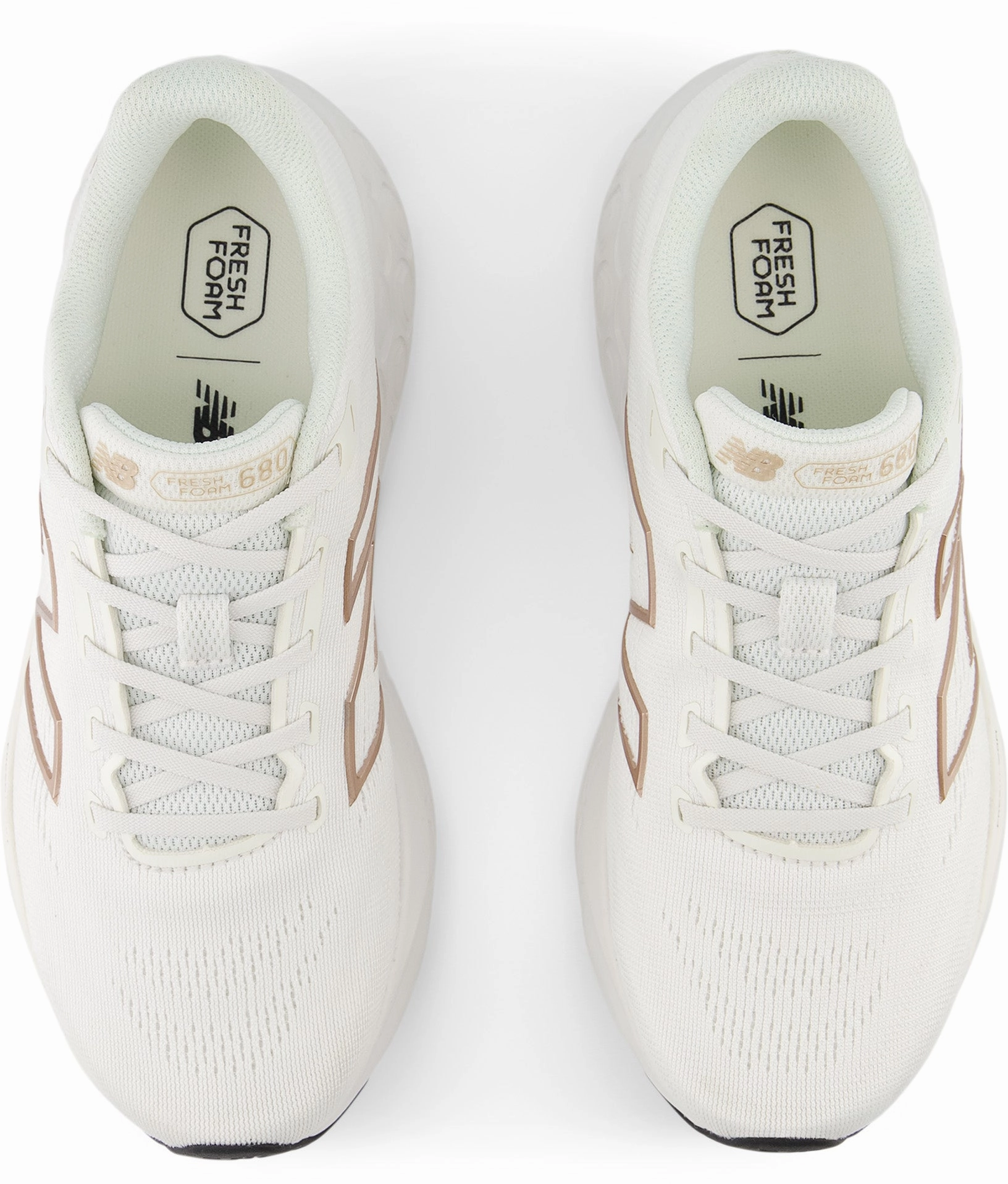 680 V8 Women's Running Shoes (Width D) On-point