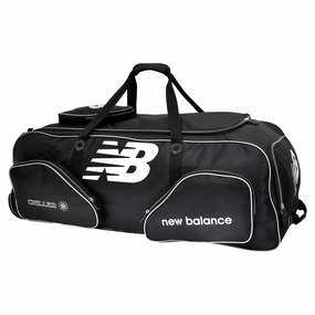 800 Wheelie Cricket Bag Trendy wear Stylish design