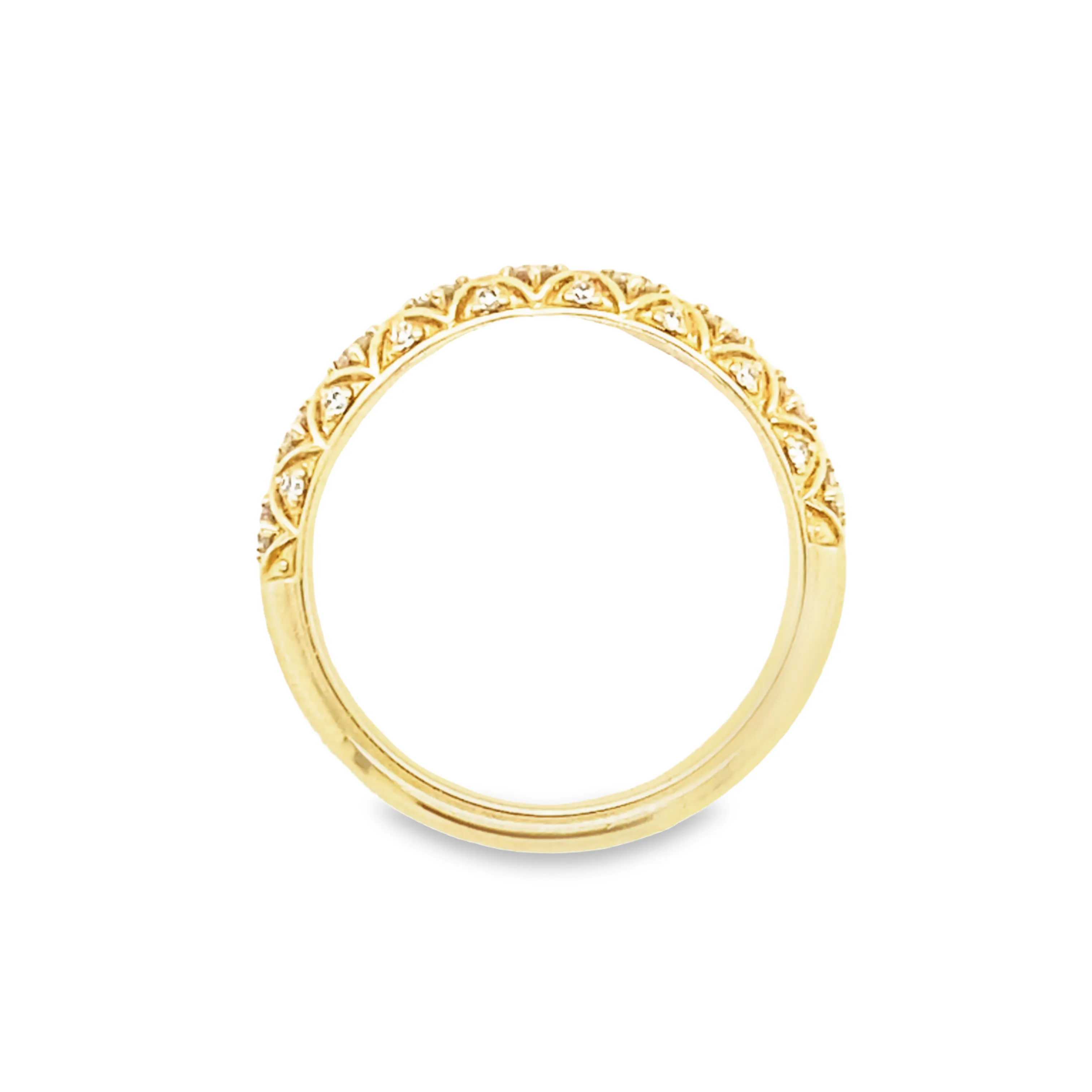 9K Yellow Gold Criss Cross Patterned Diamond Ring