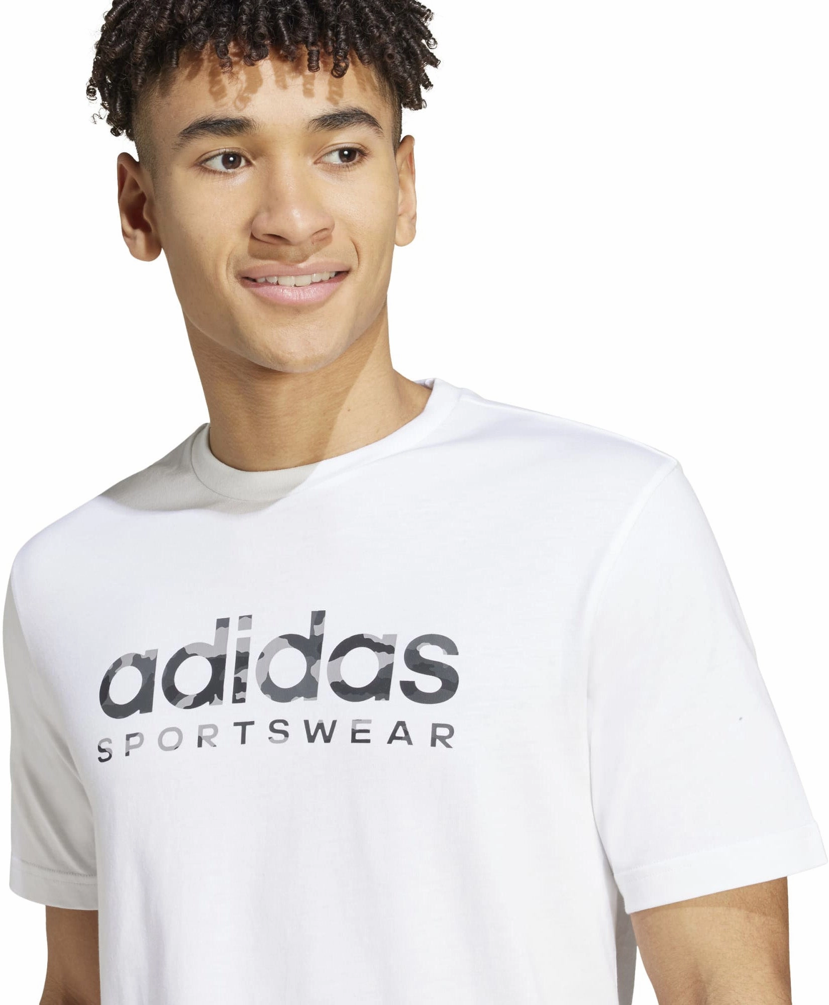 Chic Men's Camo Linear Graphic T-Shirt