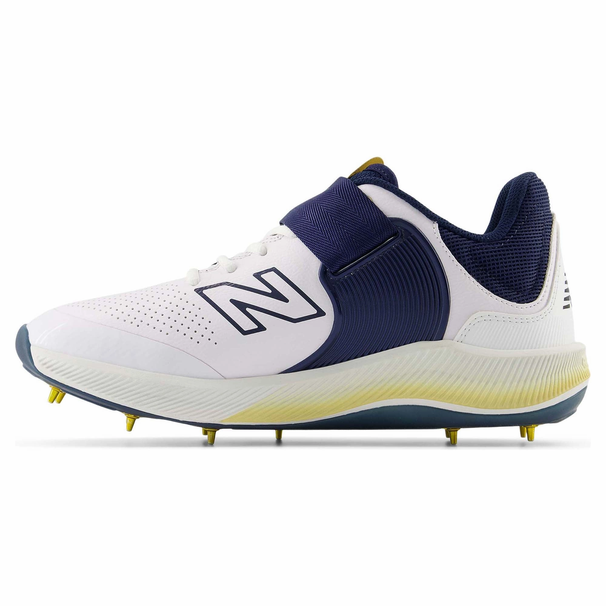 Ck4040 V6 Men's Cricket Shoes (Width 2E) Sophisticated