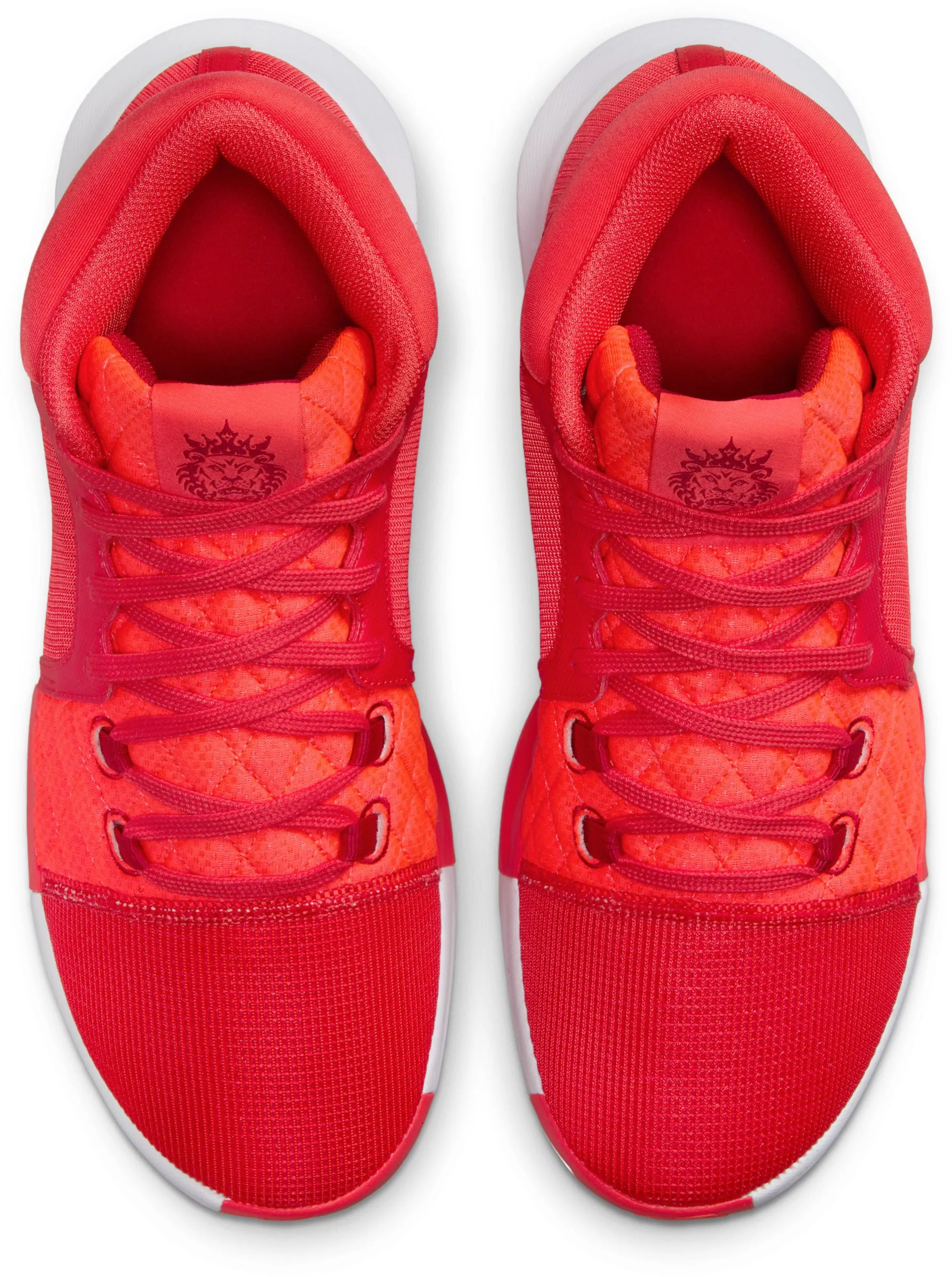 Classic LeBron Witness 8 Men's Basketball Shoes