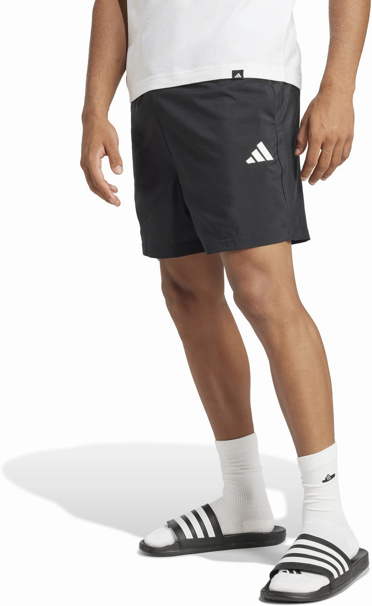Classic designs Men's Essentials Small Logo Chelsea Shorts