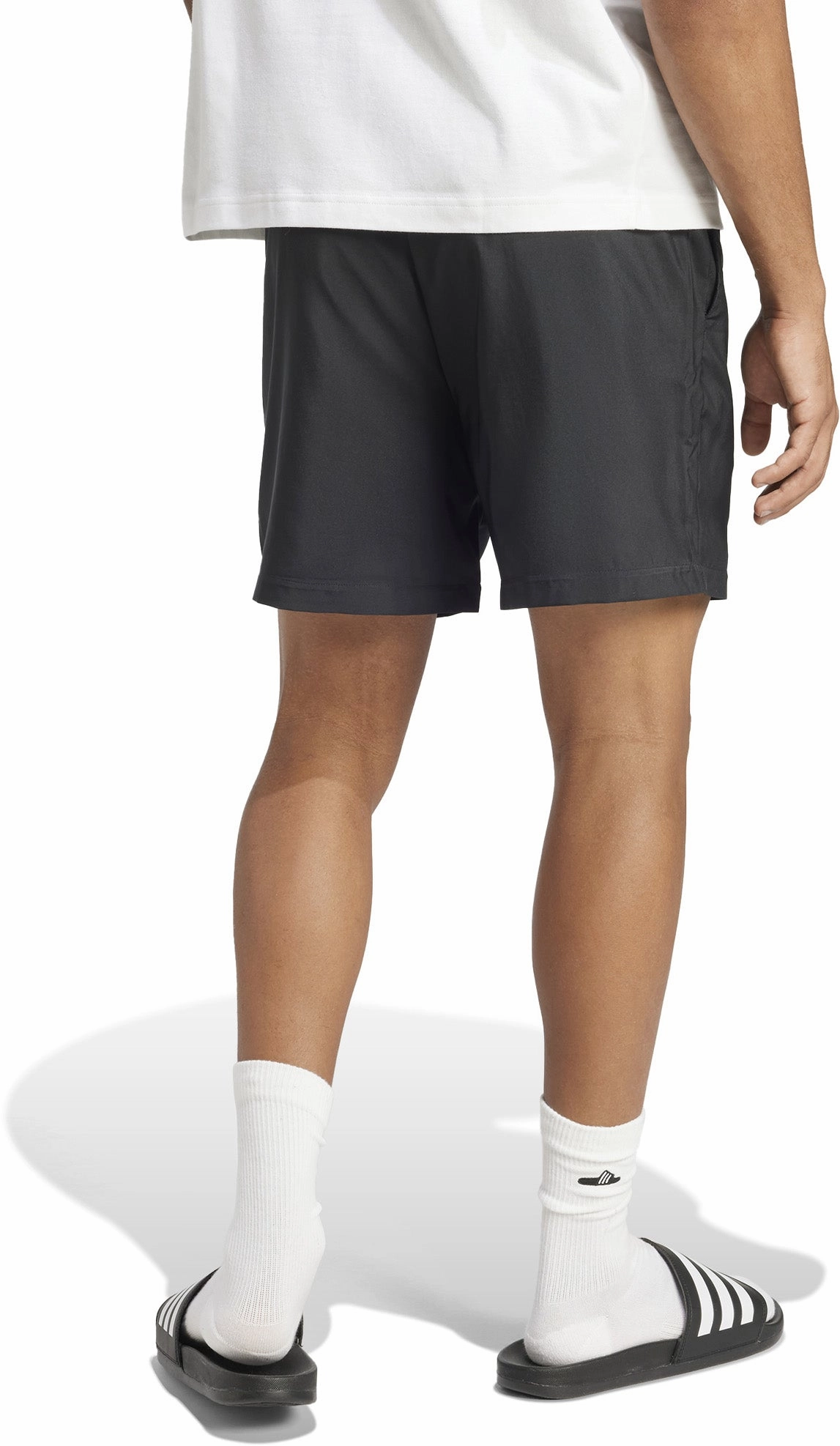 Classic designs Men's Essentials Small Logo Chelsea Shorts