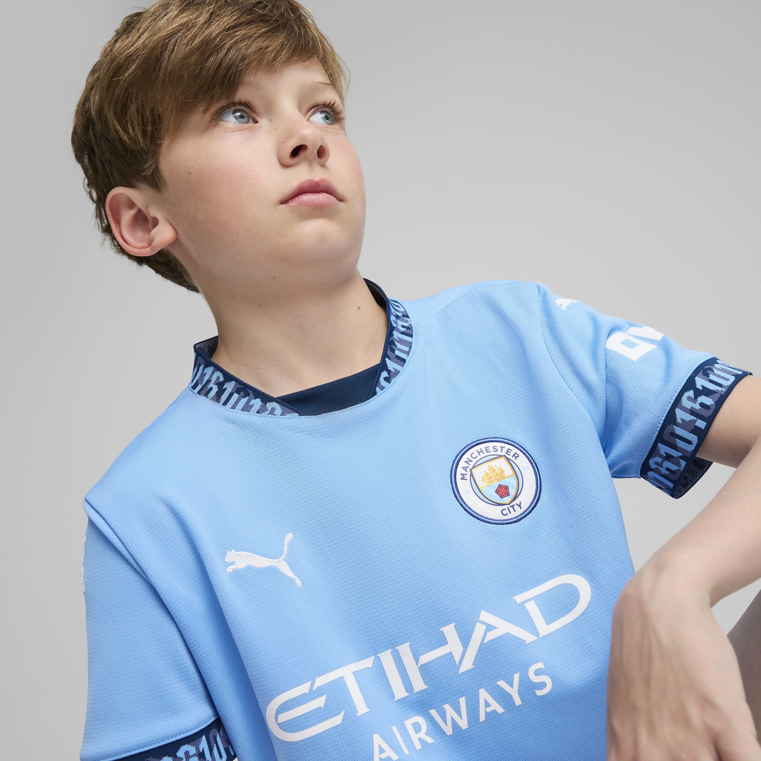 Comfortable wearables Junior's Manchester City 2024/25 Home Replica Soccer Jersey