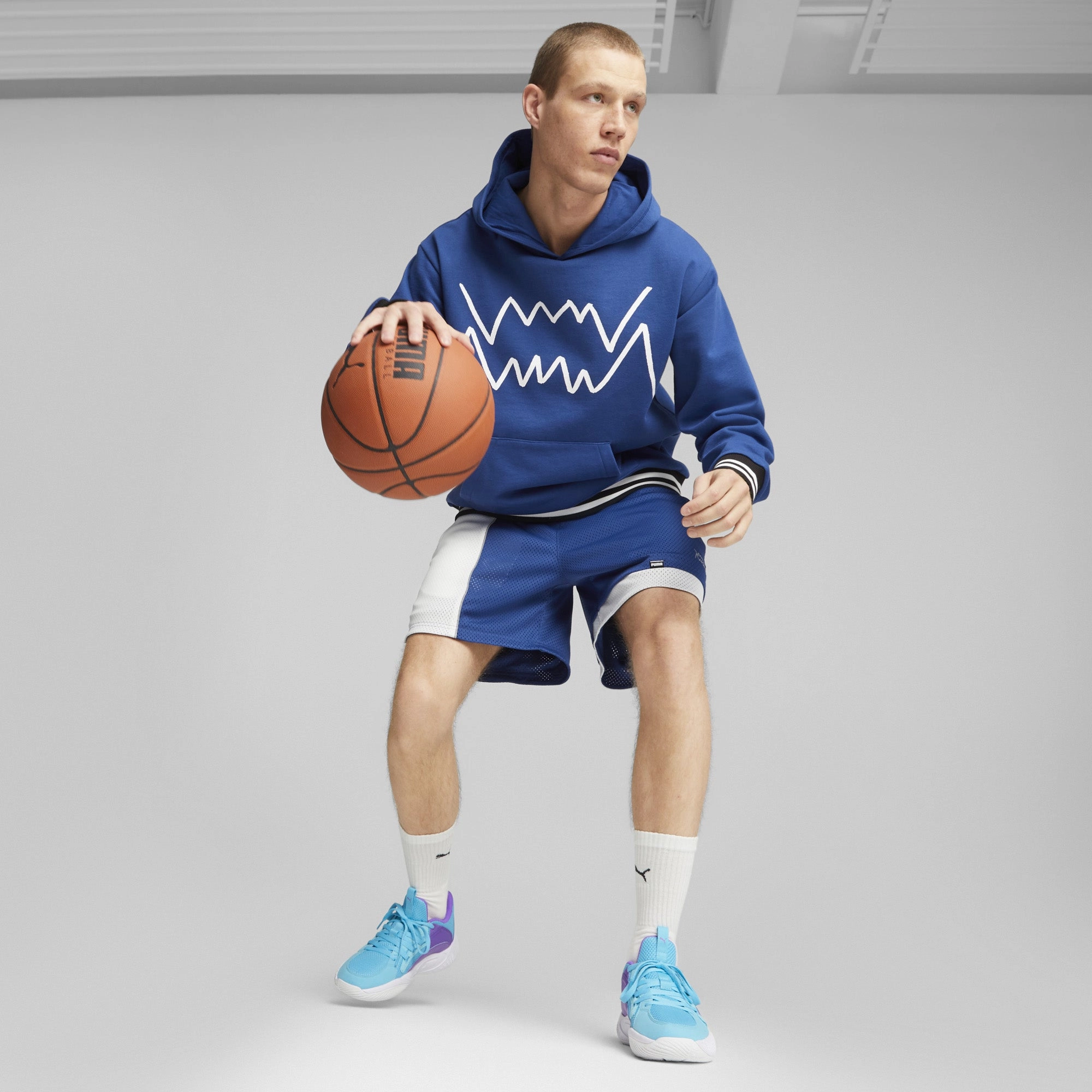 Court Rider Chaos Team Men's Basketball Shoes Comfortable attire