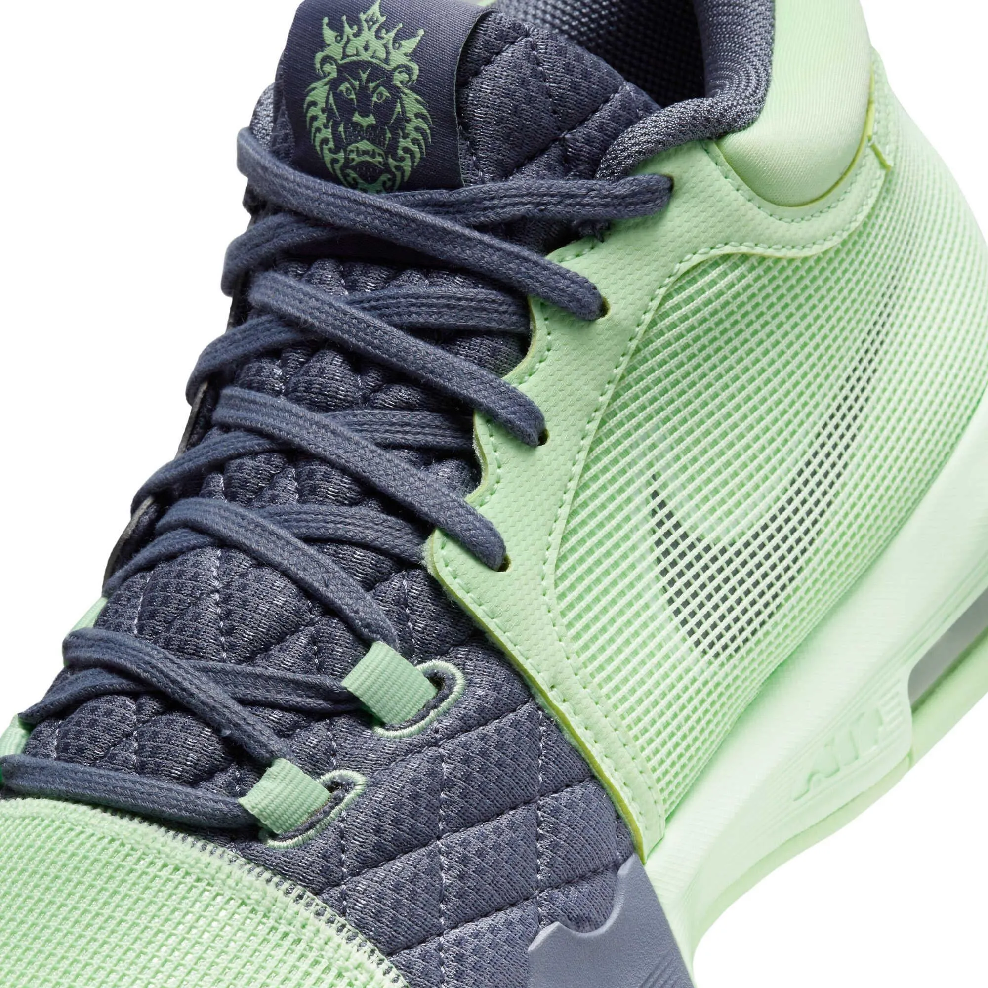 Durable Lebron Witness 8 Men's Basketball Shoes