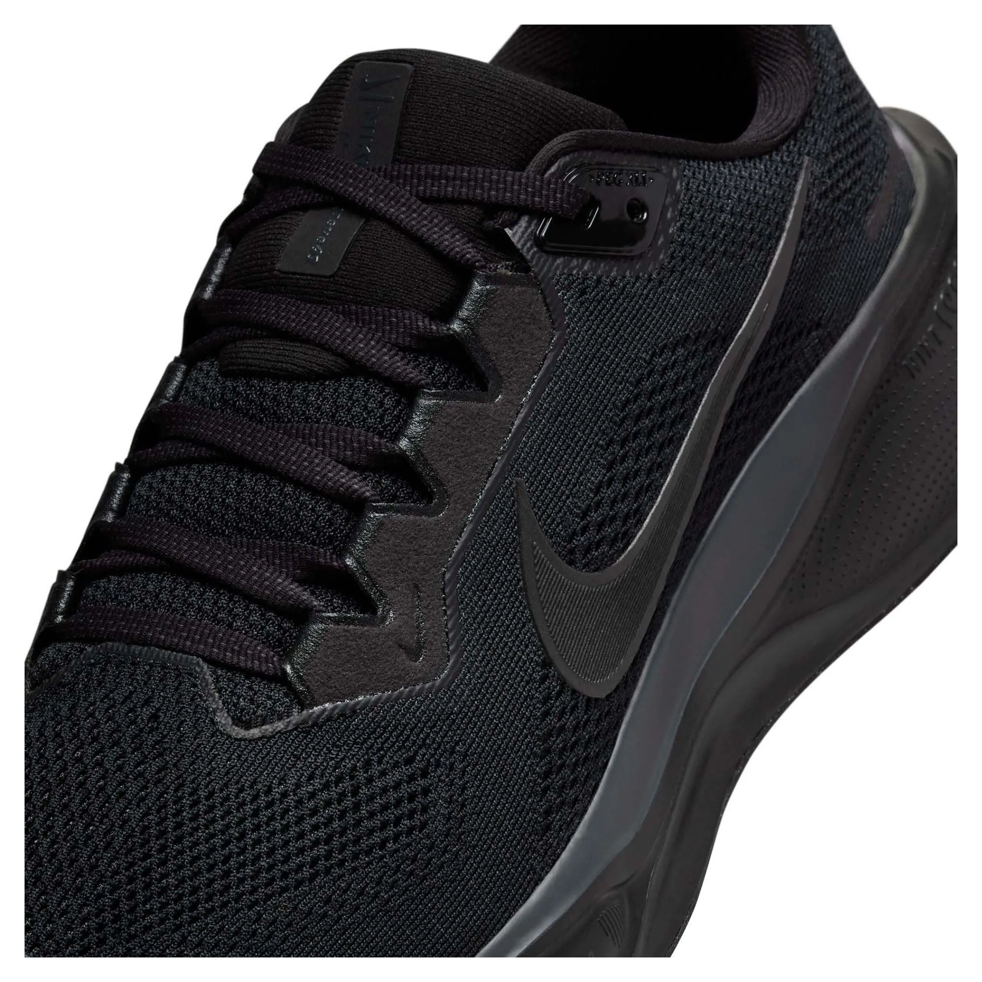 Fashion-forward Pegasus 41 Men's Road Running Shoes