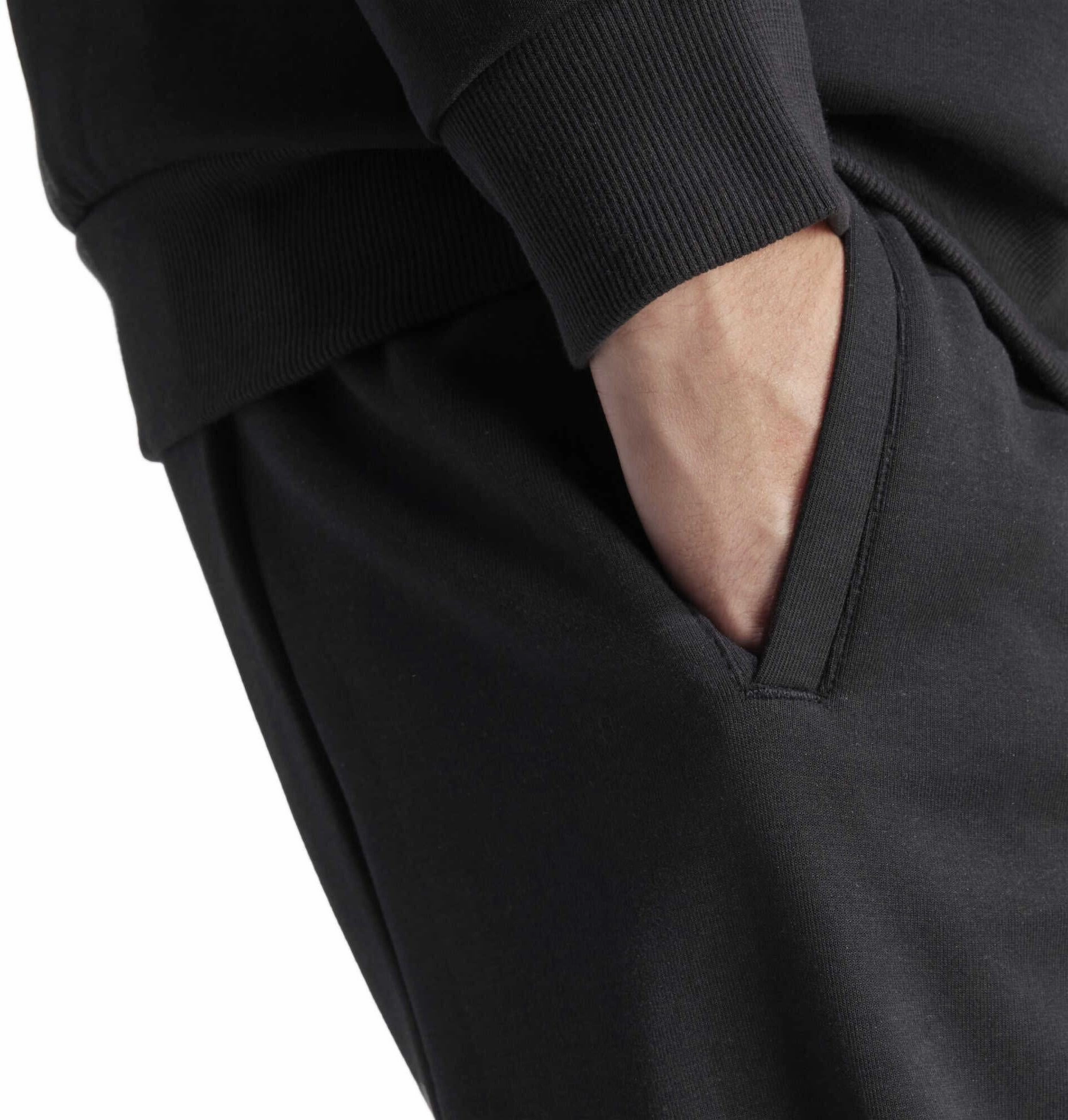 Fashion-conscious Men's Future Icons Badge of Sport Joggers