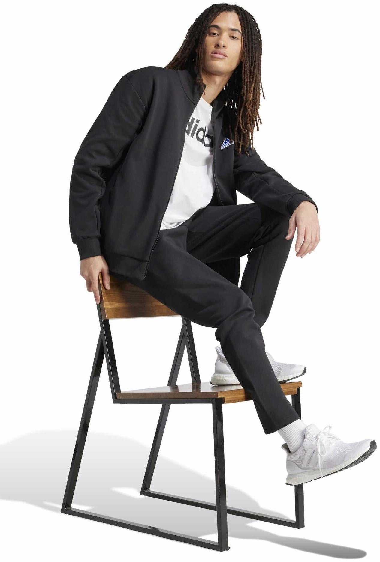 Fashion-conscious Men's Future Icons Badge of Sport Joggers