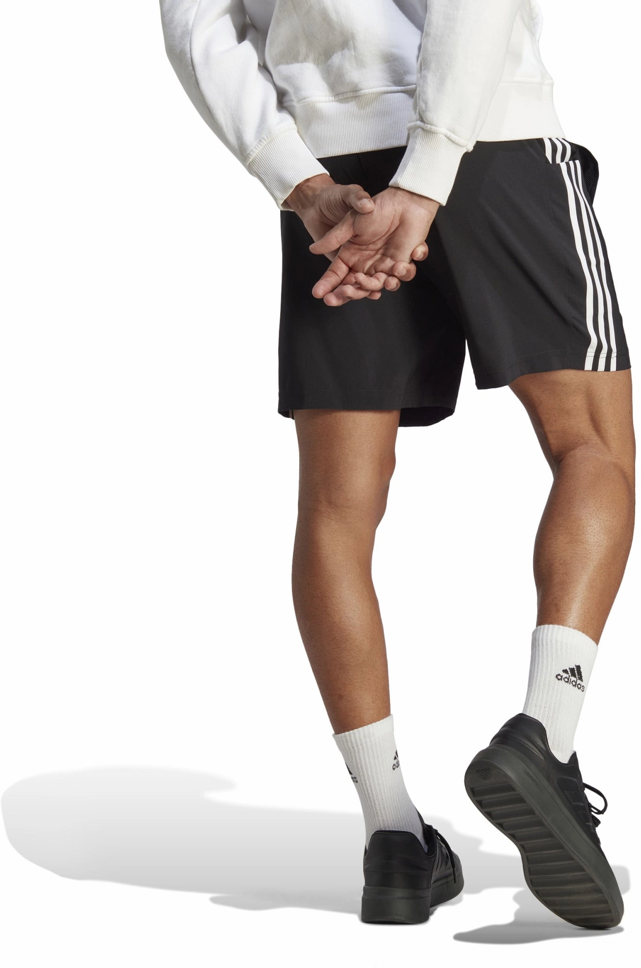 Fashion forward Men's Essentials Chelsea 3-Stripes Shorts