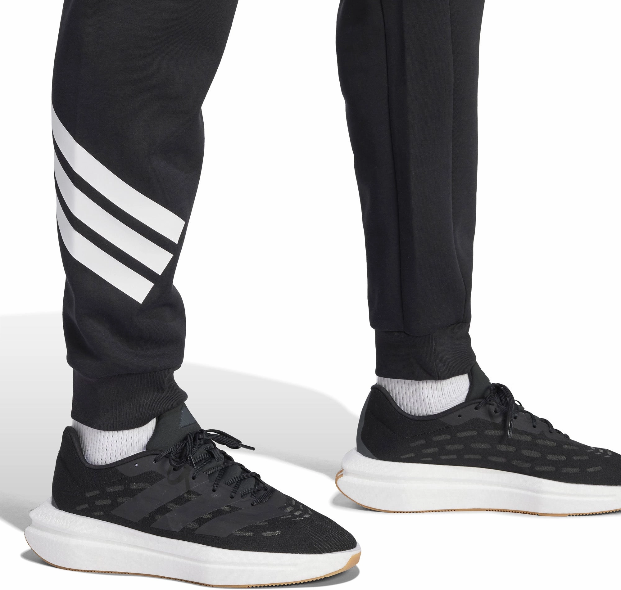 Fashion staple Men's Future Icons 3-Stripes Tracksuit Pants