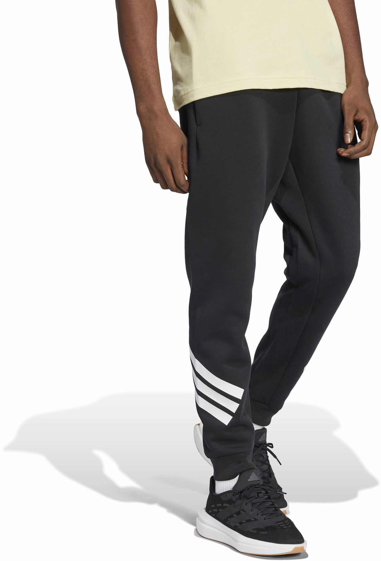 Fashion staple Men's Future Icons 3-Stripes Tracksuit Pants