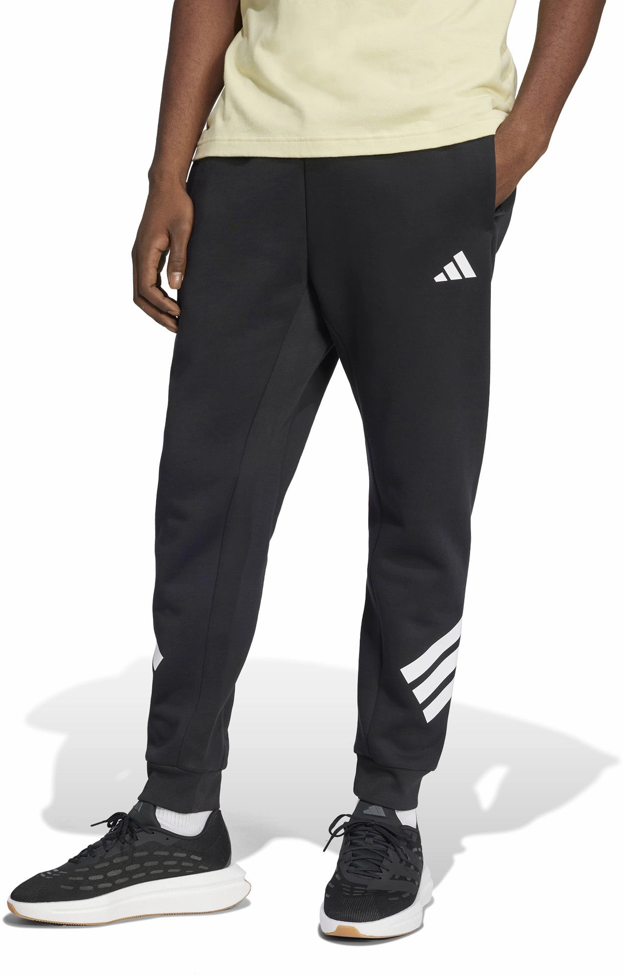 Fashion staple Men's Future Icons 3-Stripes Tracksuit Pants