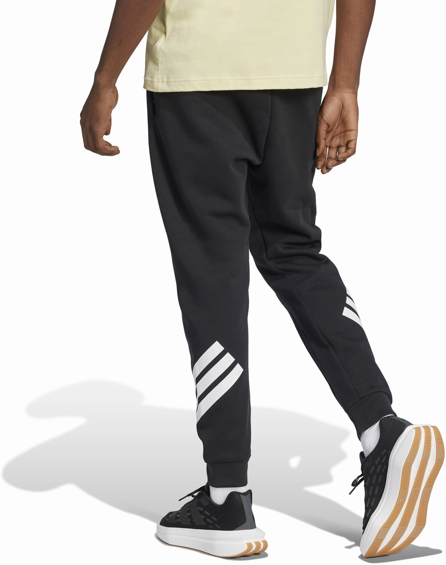 Fashion staple Men's Future Icons 3-Stripes Tracksuit Pants