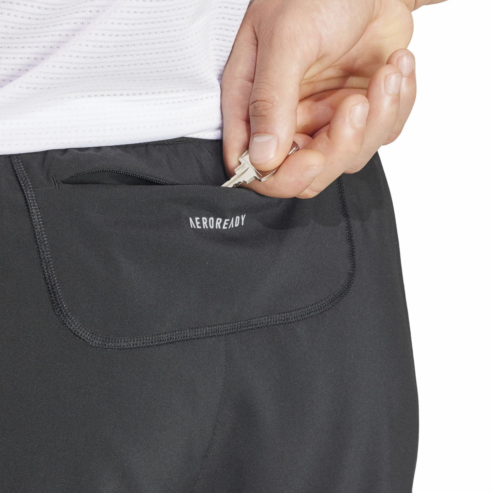 Fitted Men's Own The Run 7 Inch Shorts