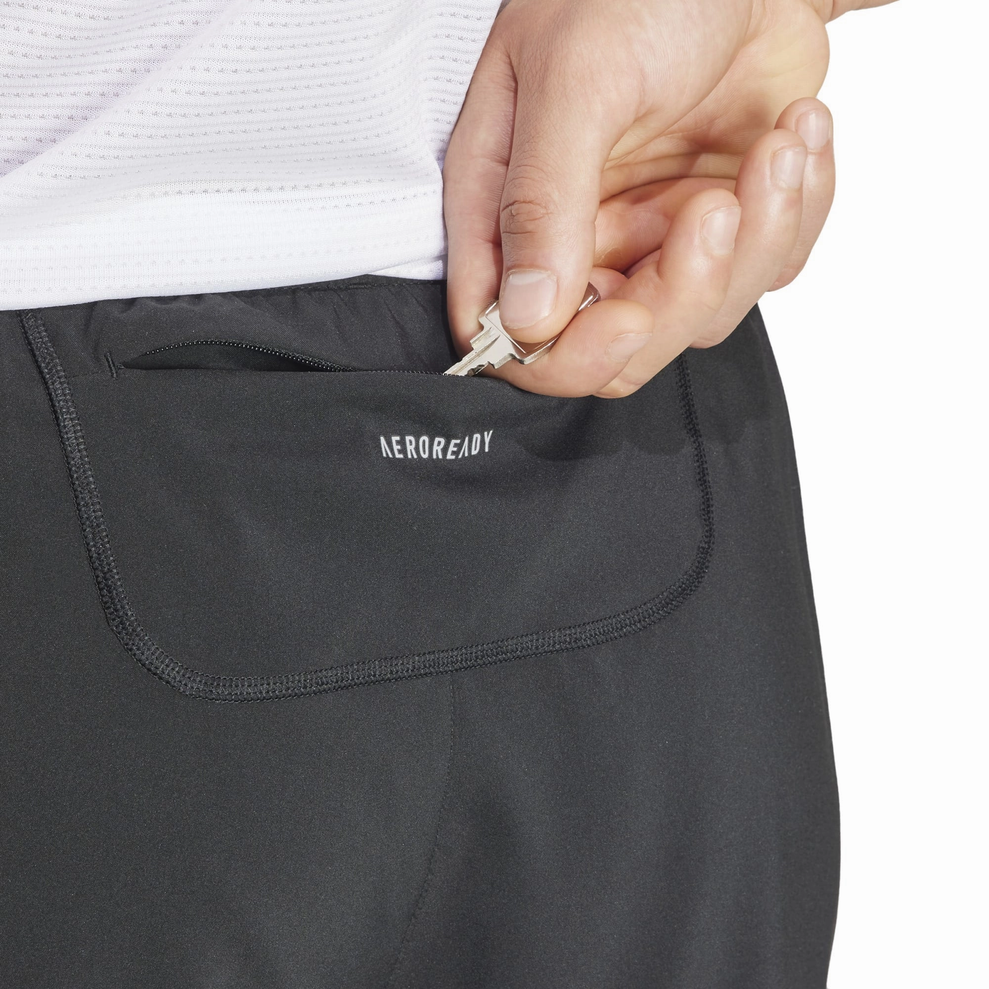 Fitted Men's Own The Run 7 Inch Shorts
