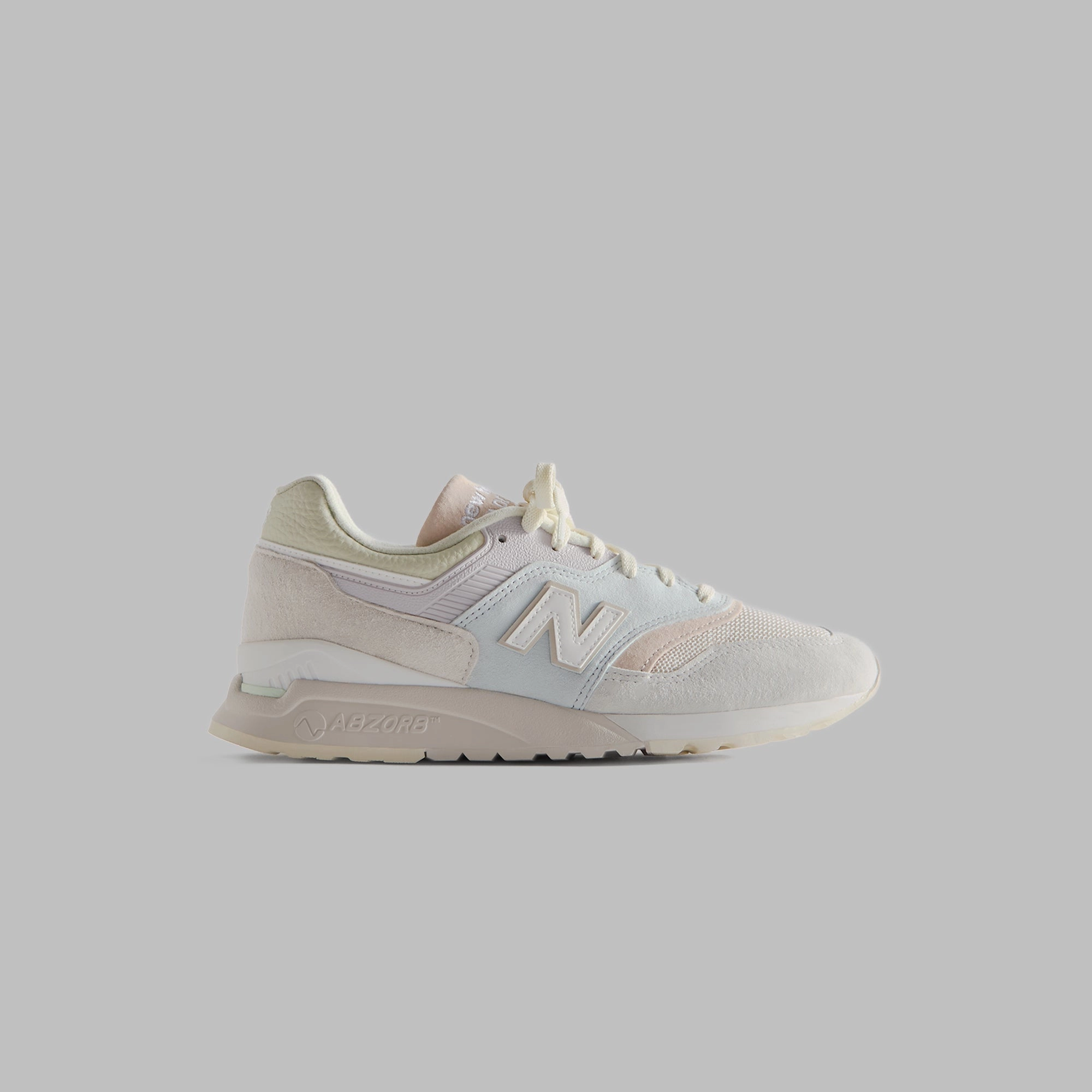 Fundamental Ronnie Fieg & New Balance Made in USA 997.5 - White / Ice Blue / Peach Exclusive
