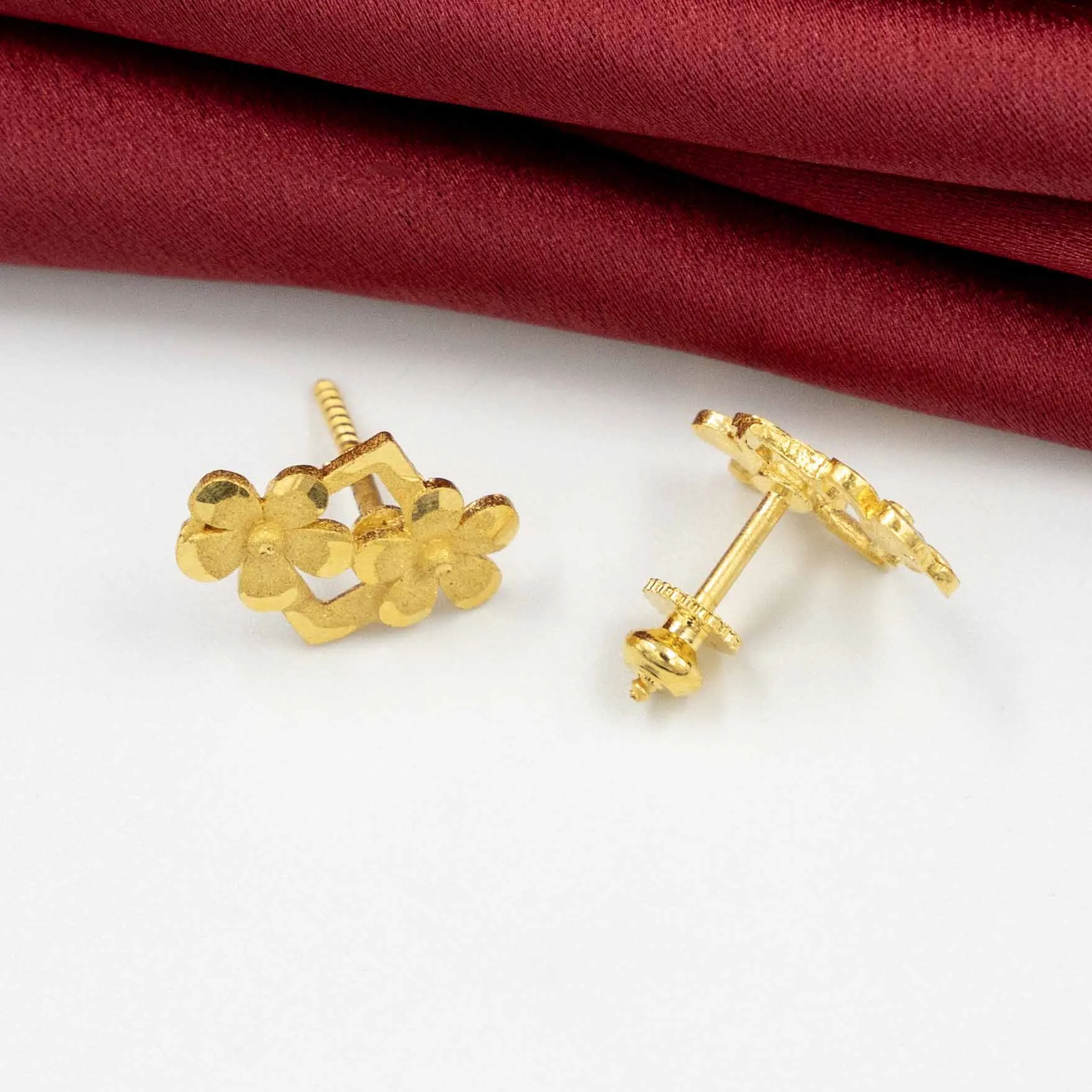 Gold earring PGST76-09