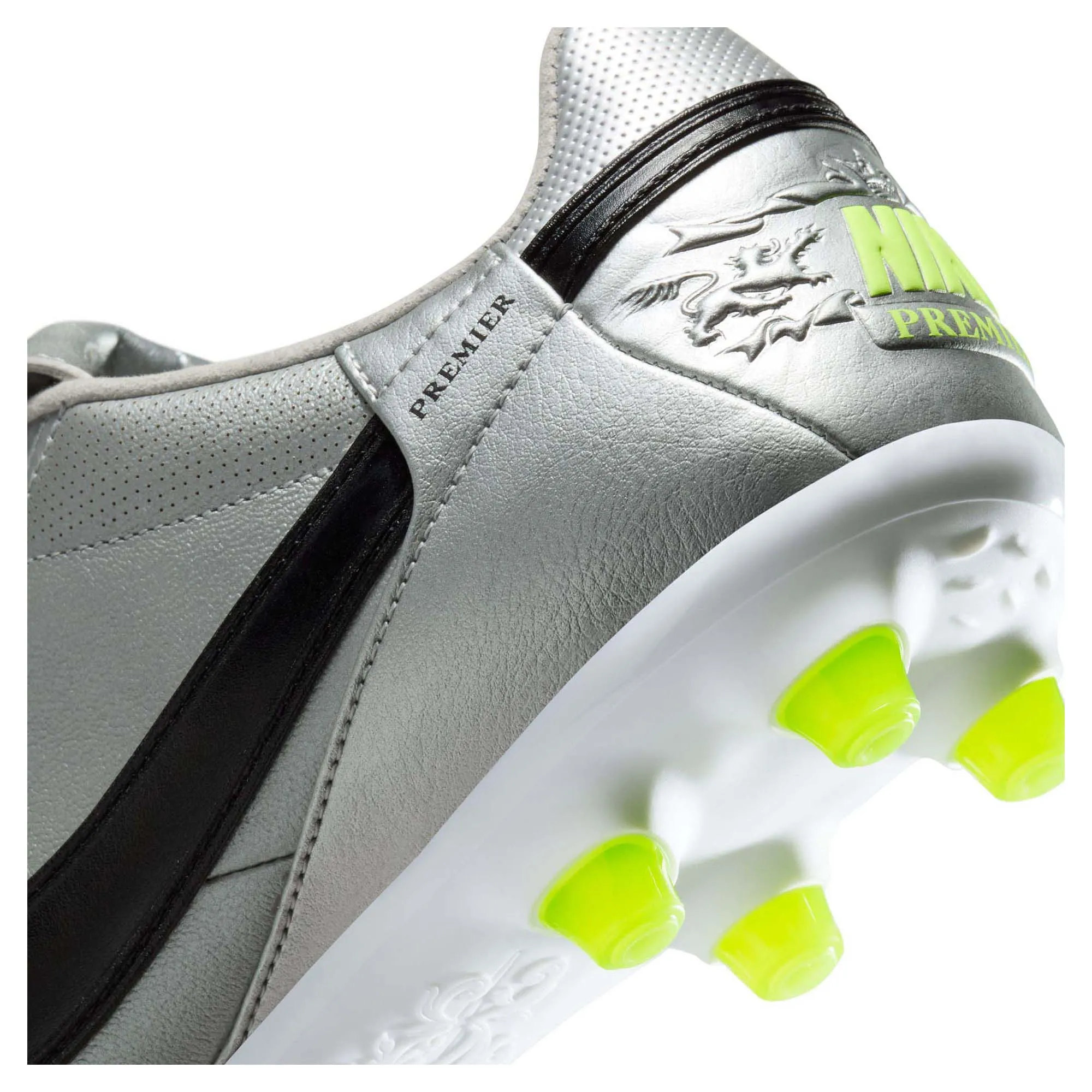 High-quality Premier 3 Firm Ground Low Top Men's Football Boots