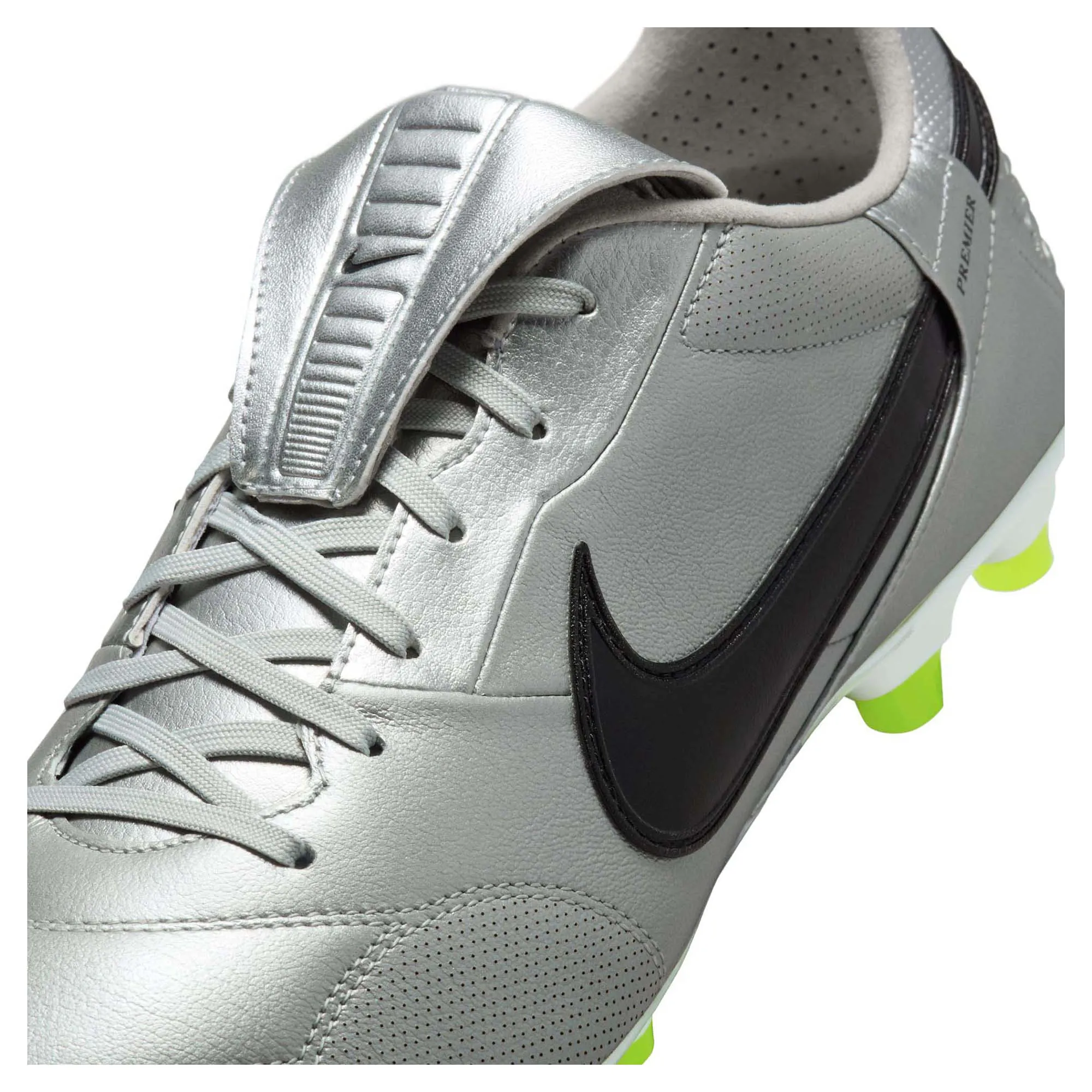 High-quality Premier 3 Firm Ground Low Top Men's Football Boots