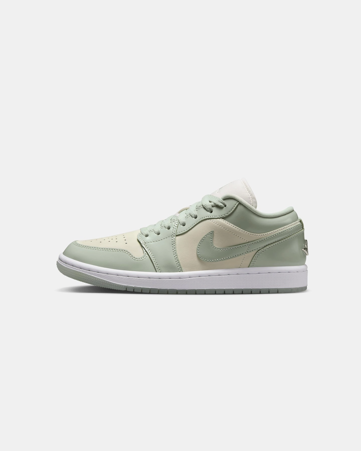 Jordan Women's Air Jordan 1 Low SE Sail/Seafoam Metallic Silver