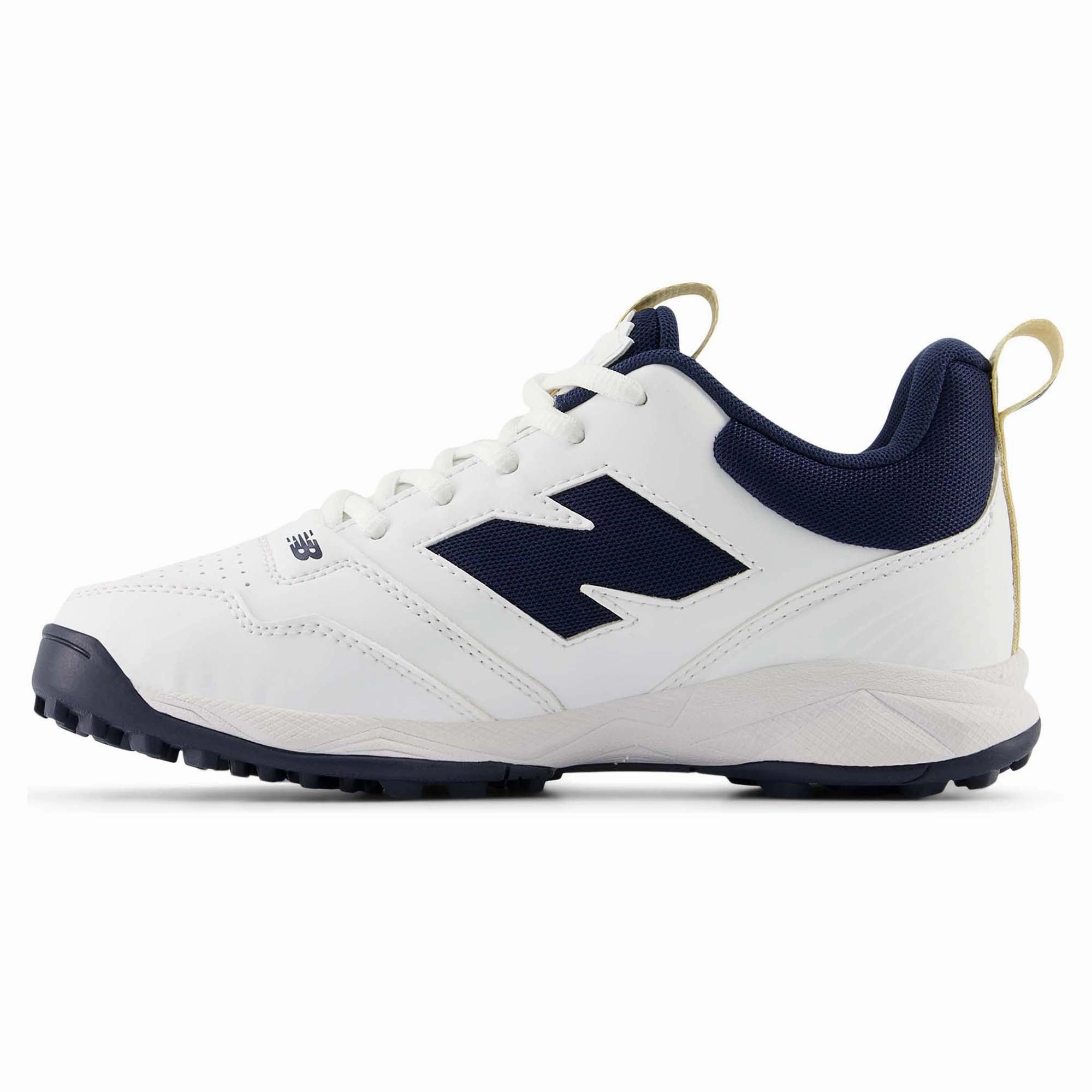 KC4020 V3 Junior's Cricket Shoes Durable fashion