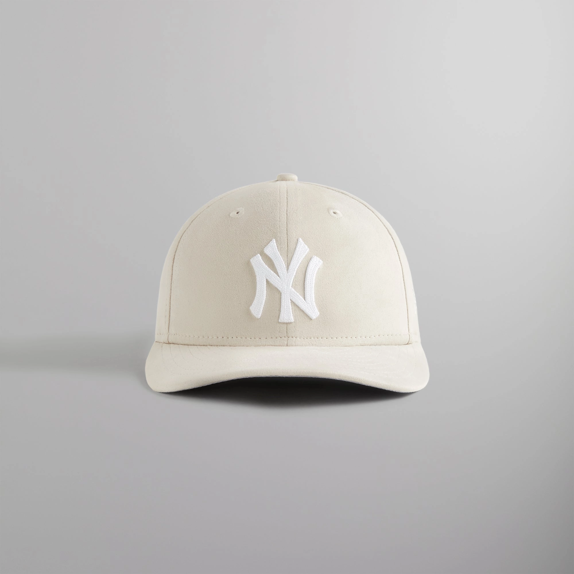 Kith & New Era for the New York Yankees Microsuede 59FIFTY Low Profile Fitted - Sandrift Nostalgic Zealous