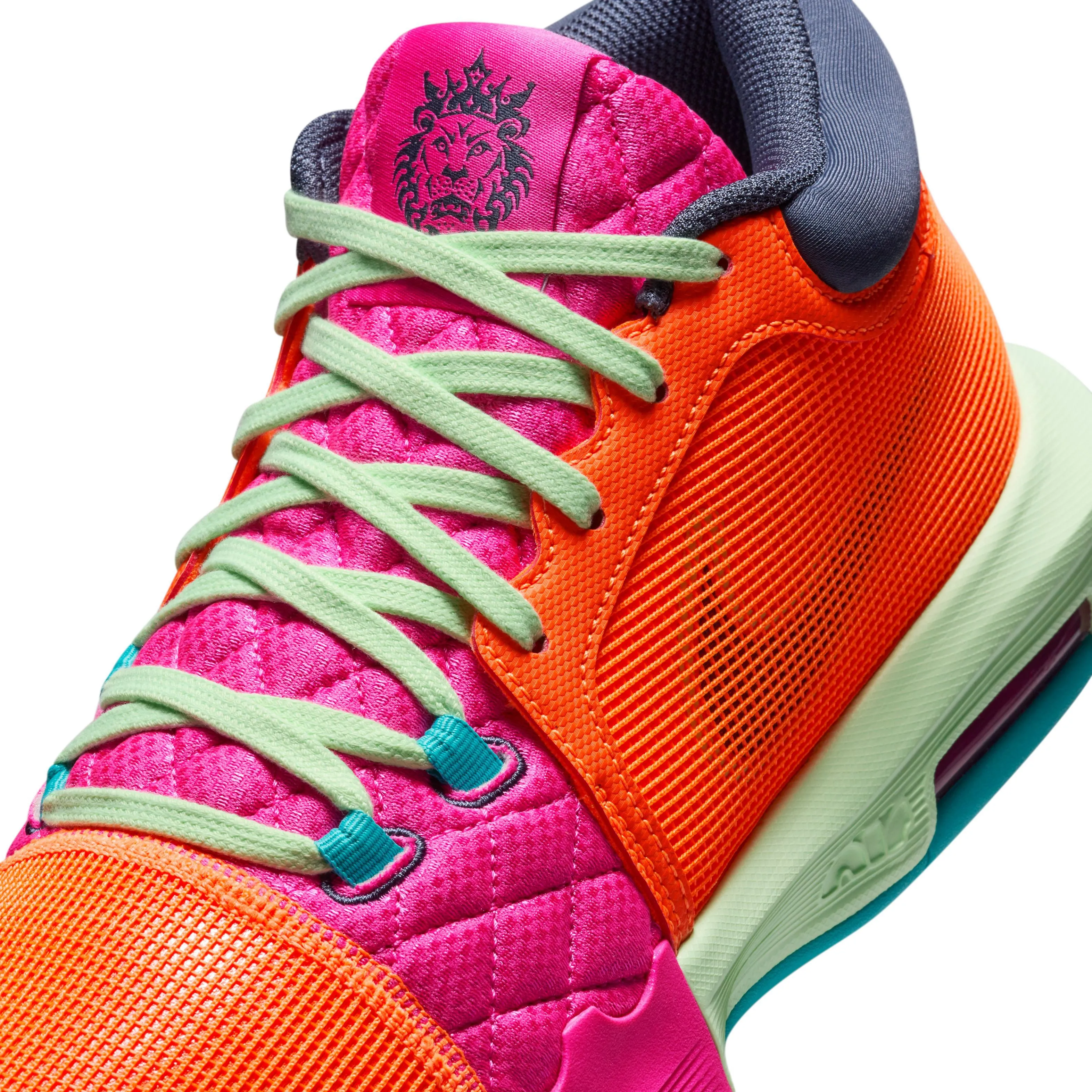 LeBron Witness 8 Men's Basketball Shoes Easy care