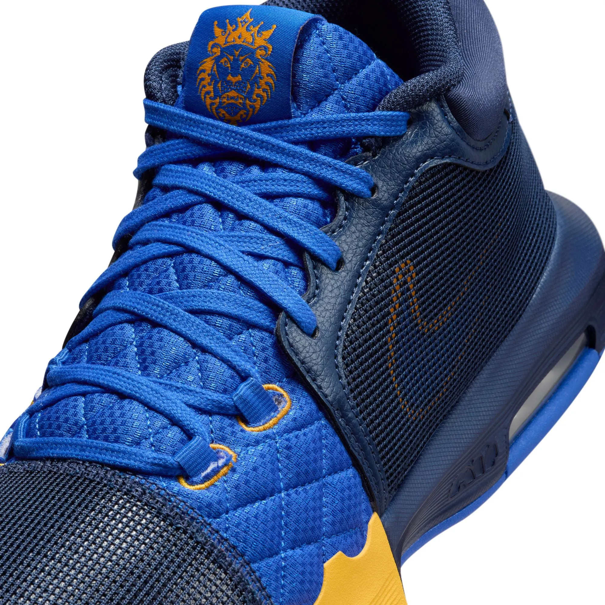 LeBron Witness 8 Men's Basketball Shoes Modern styles