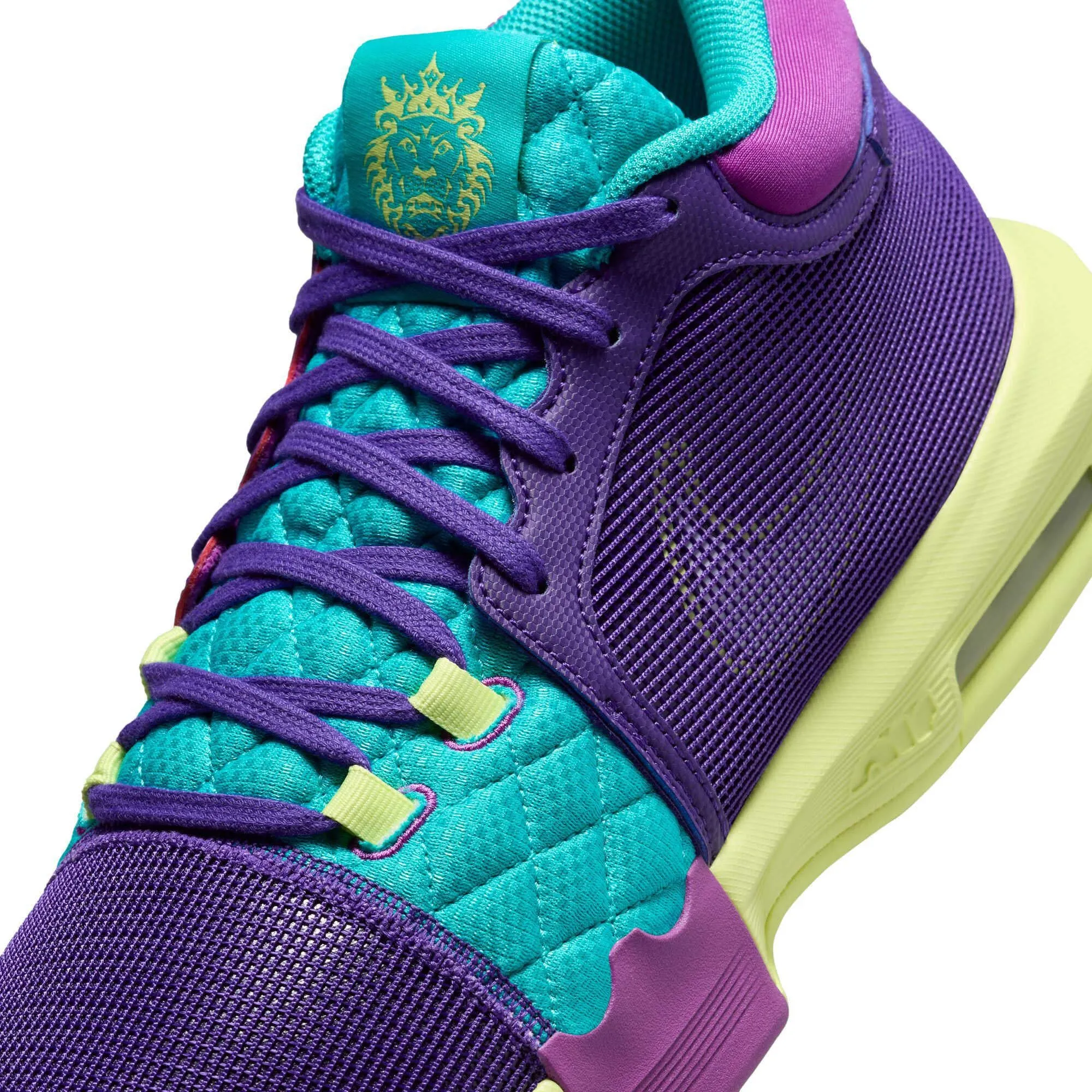 LeBron Witness 8 Men's Basketball Shoes Quality looks