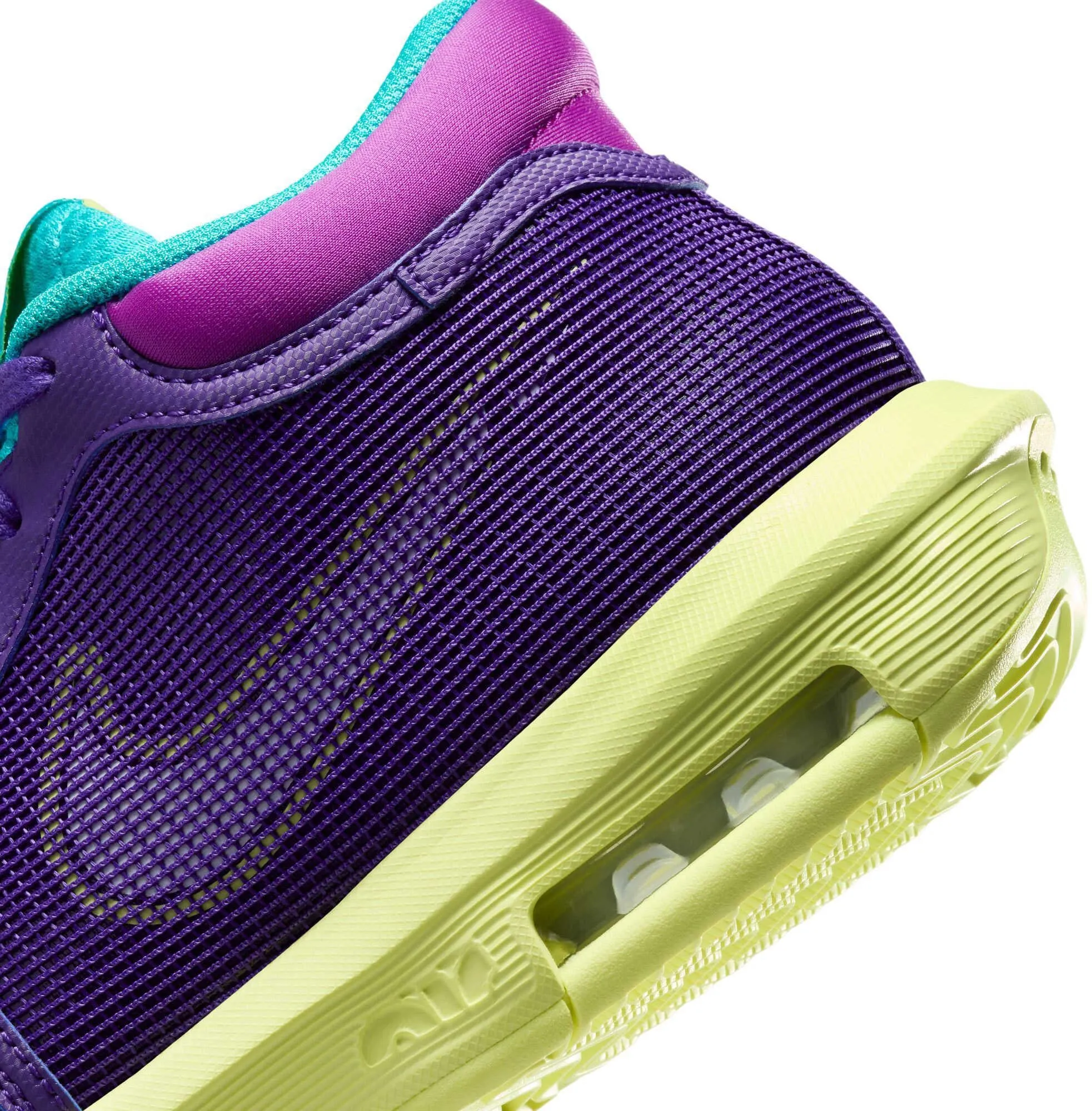 LeBron Witness 8 Men's Basketball Shoes Quality looks