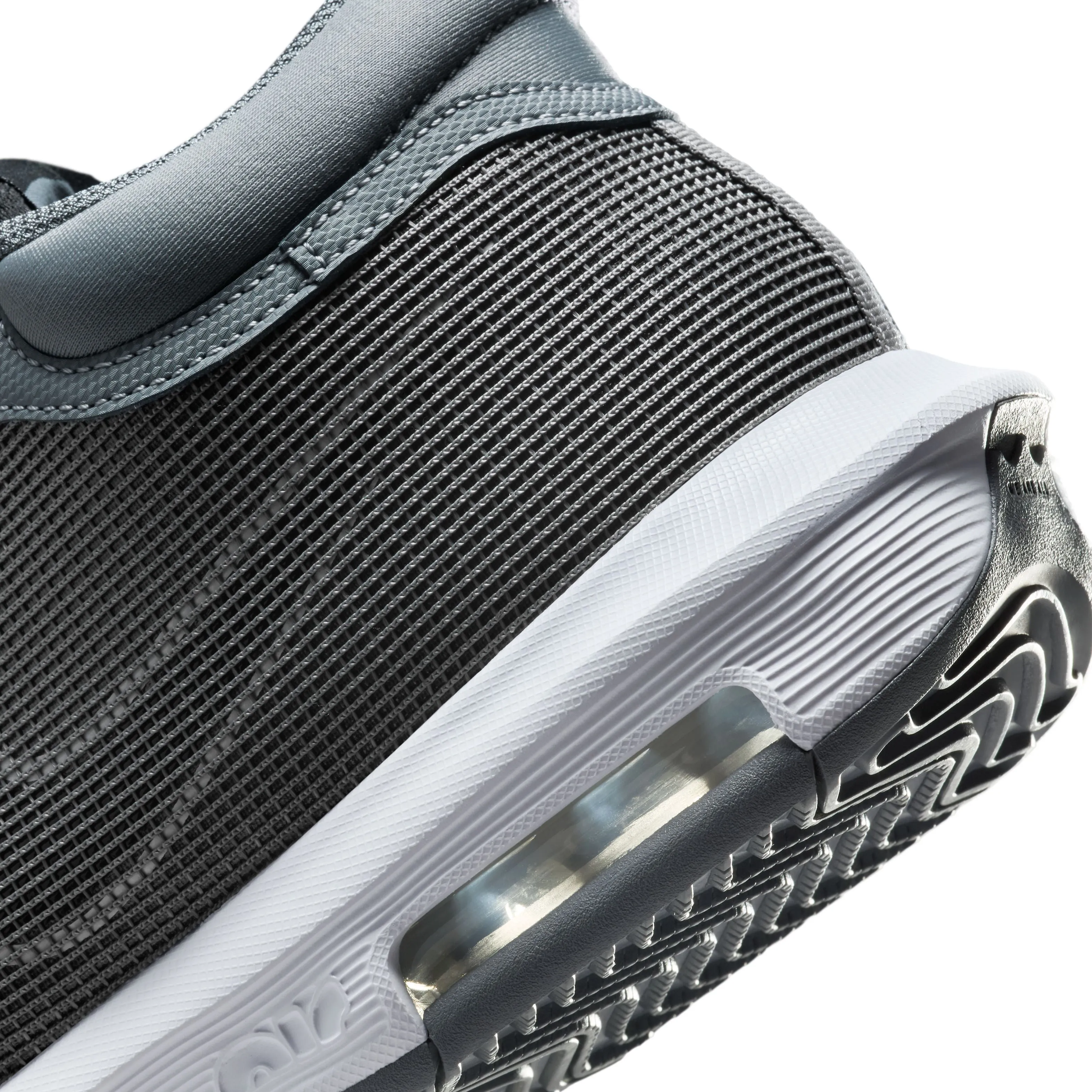 LeBron Witness 8 Men's Basketball Shoes Stylish looks