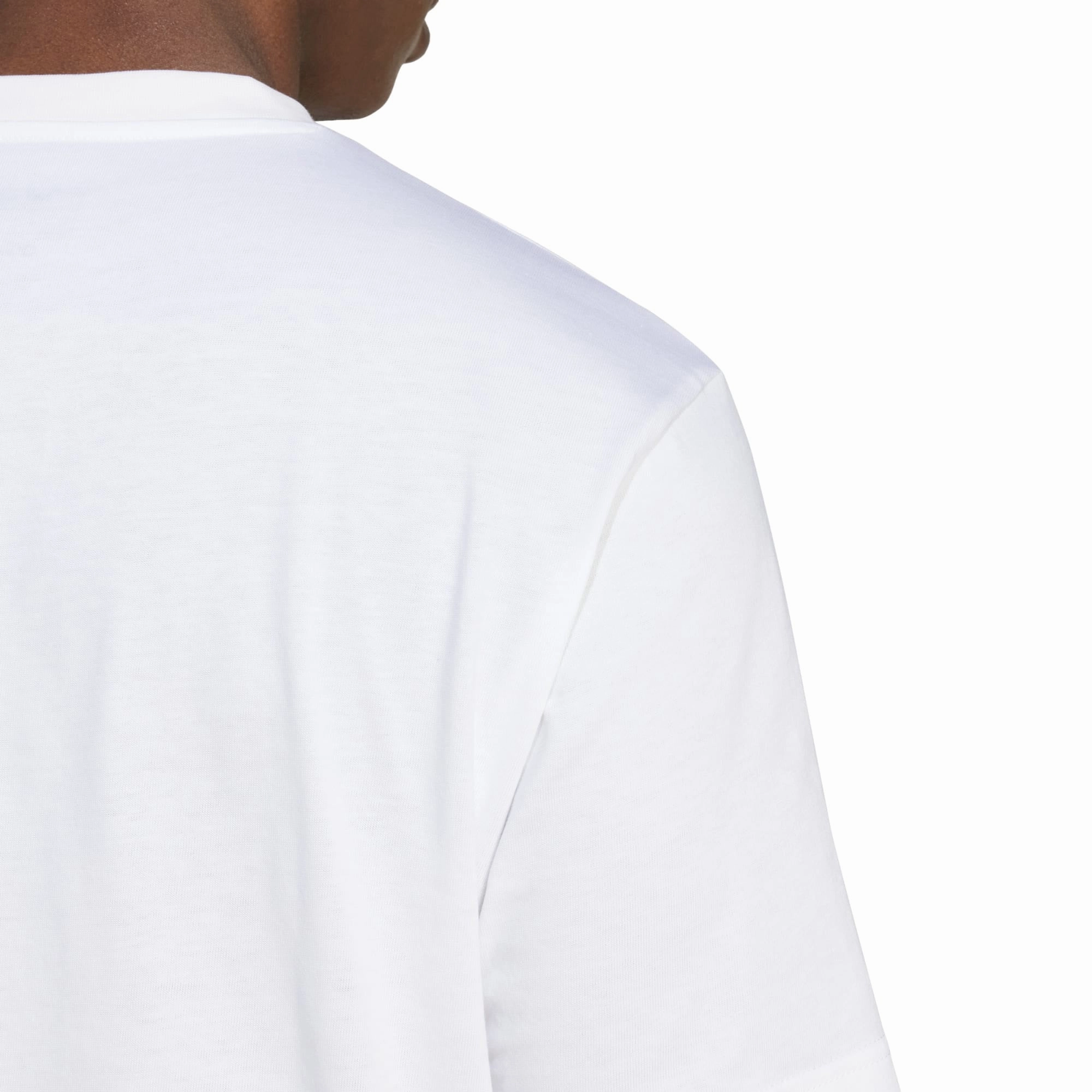 Men's Camo Badge of Sport Graphic T-Shirt Chic