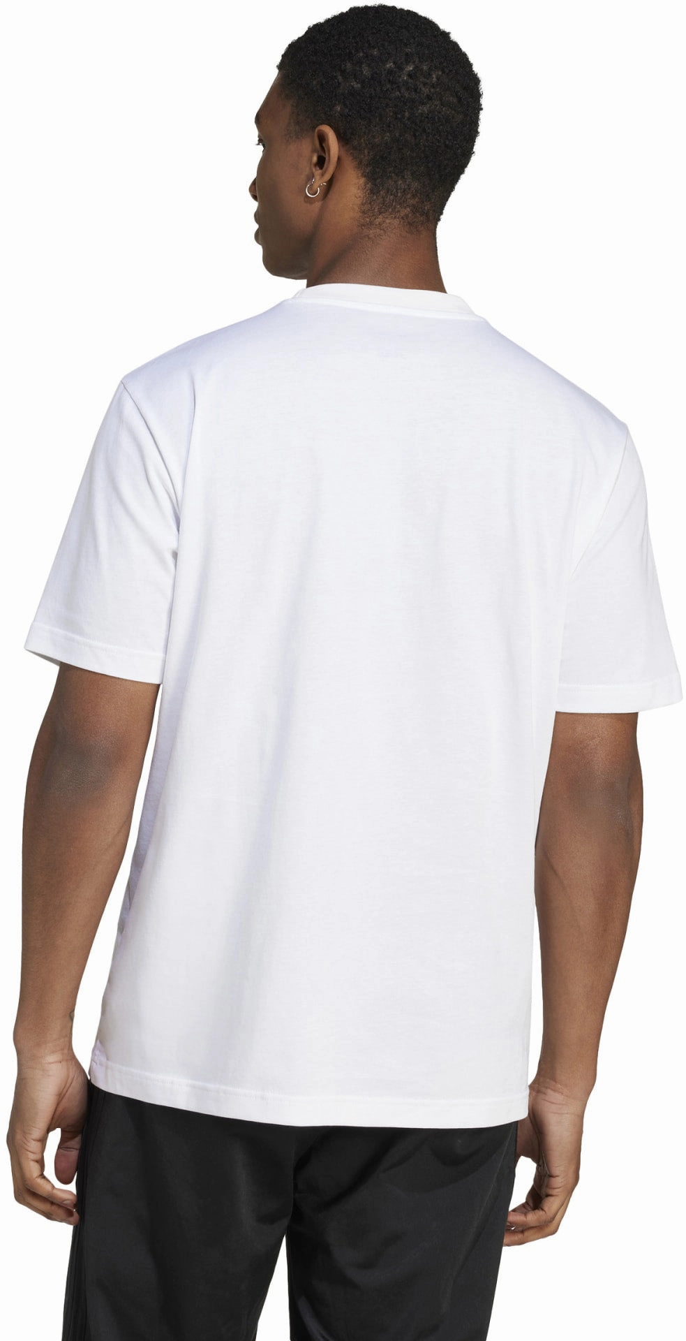 Men's Camo Badge of Sport Graphic T-Shirt Chic