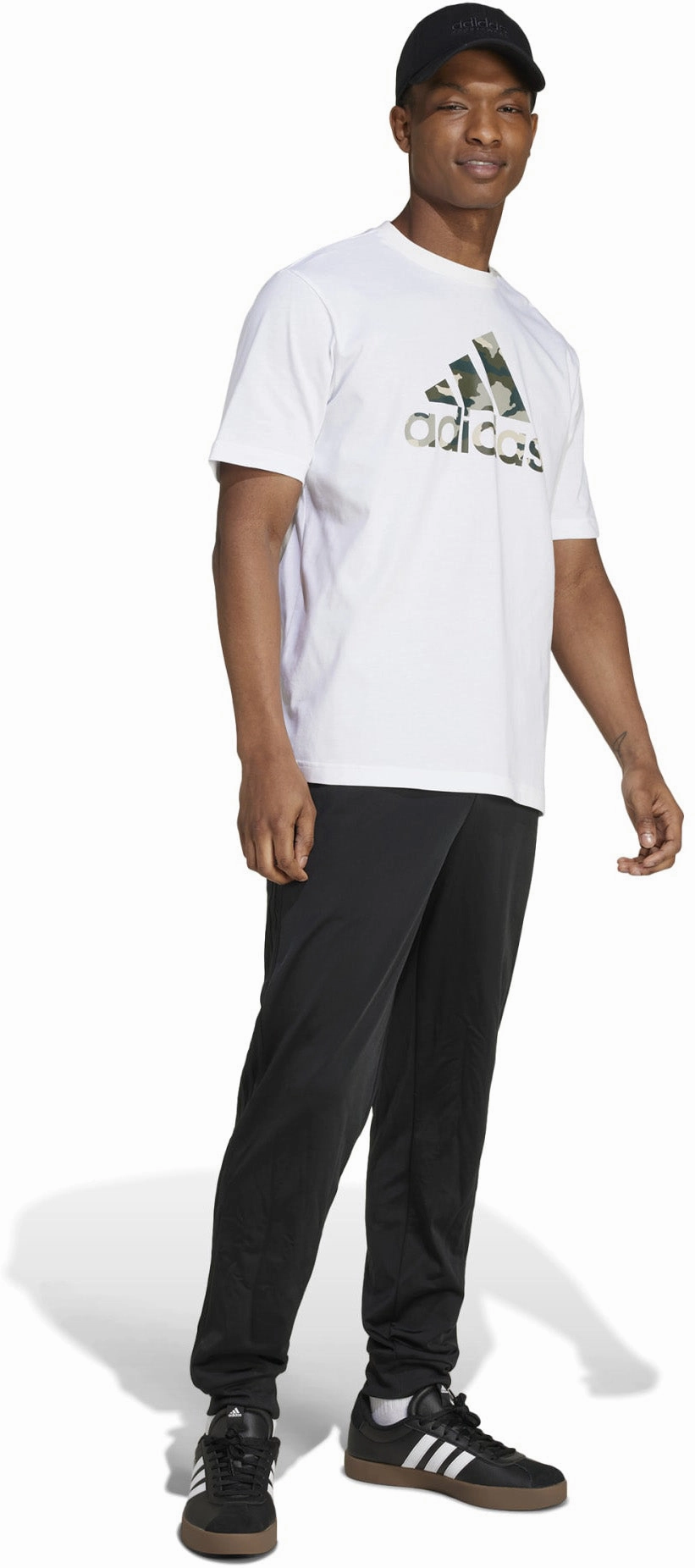 Men's Camo Badge of Sport Graphic T-Shirt Chic