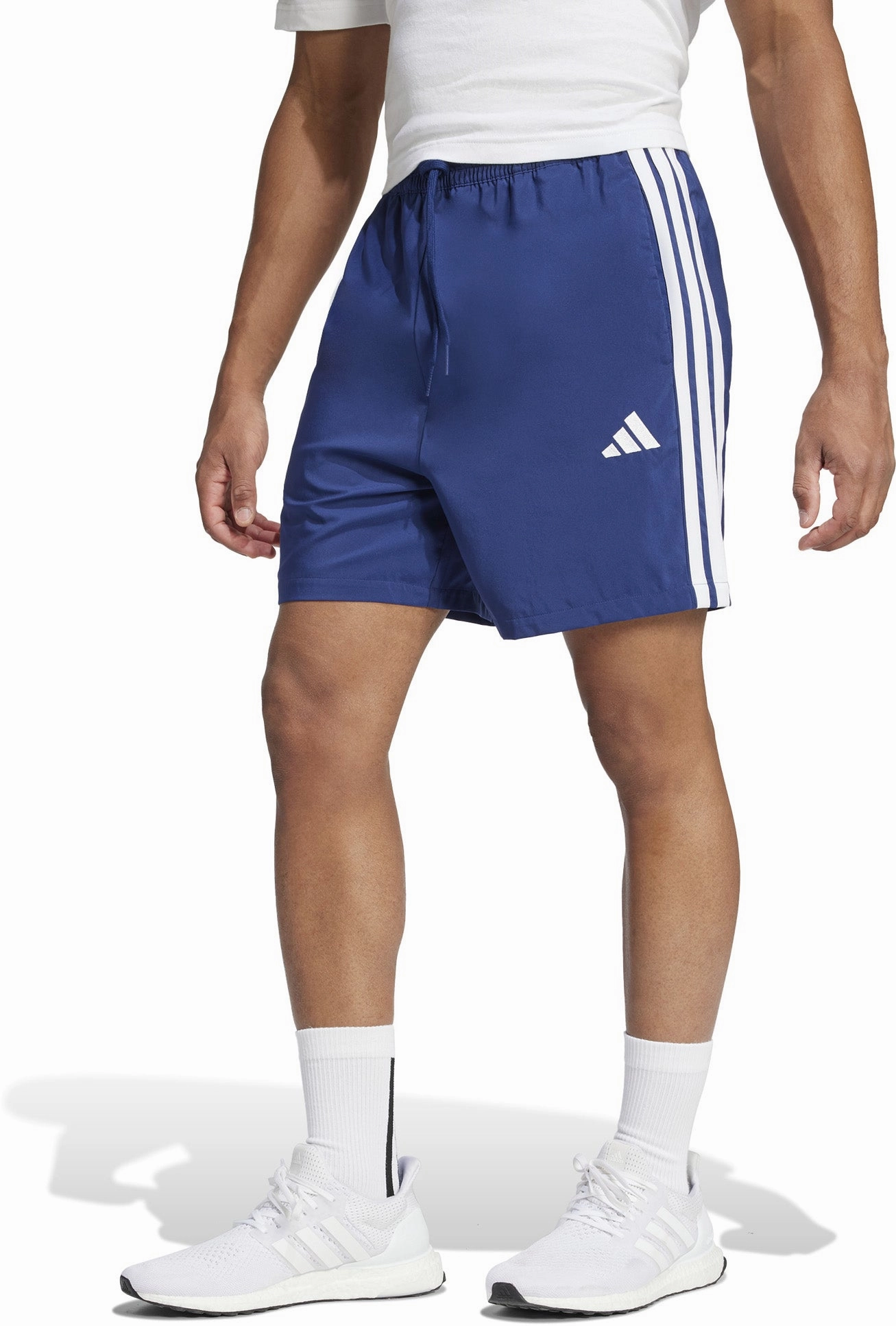 Men's Essential 3-Stripes Chelsea Shorts Style driven