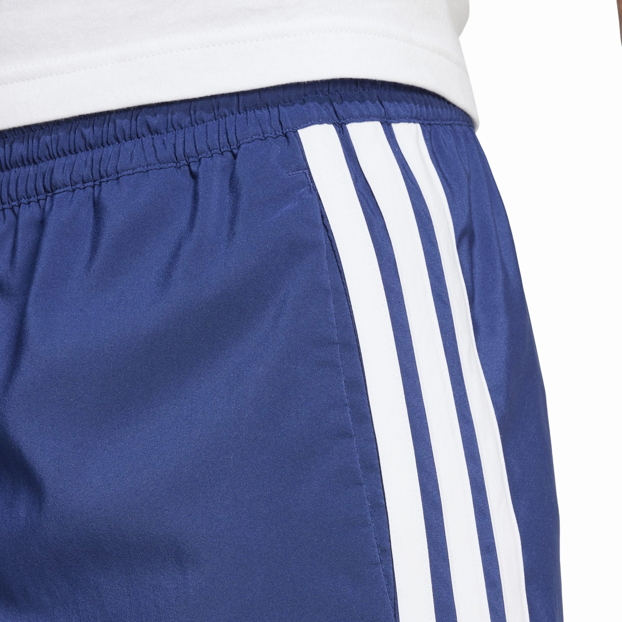 Men's Essential 3-Stripes Chelsea Shorts Style driven