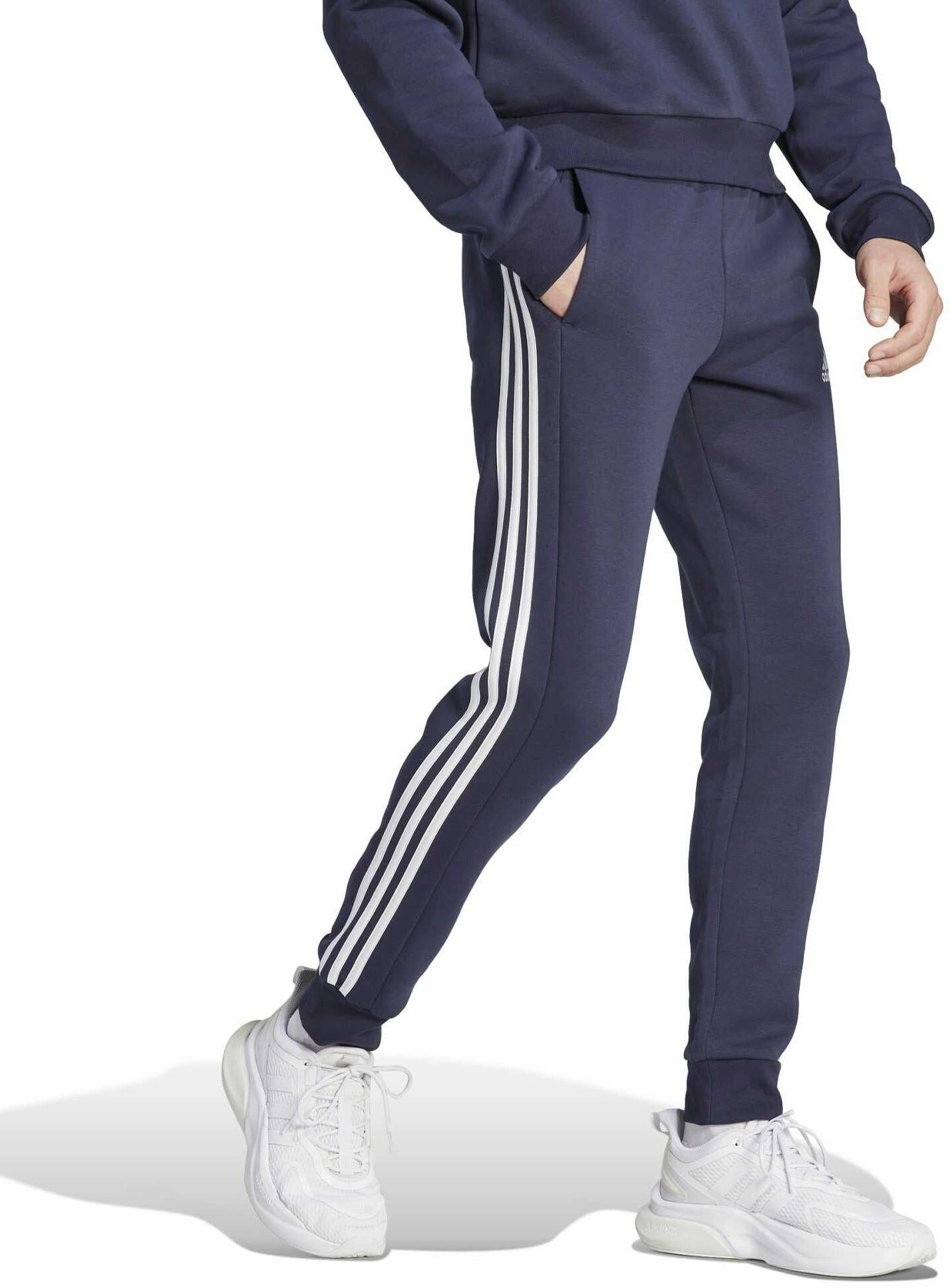 Men's Essentials Fleece 3-Stripes Tapered Cuff Joggers Fashionable wearables