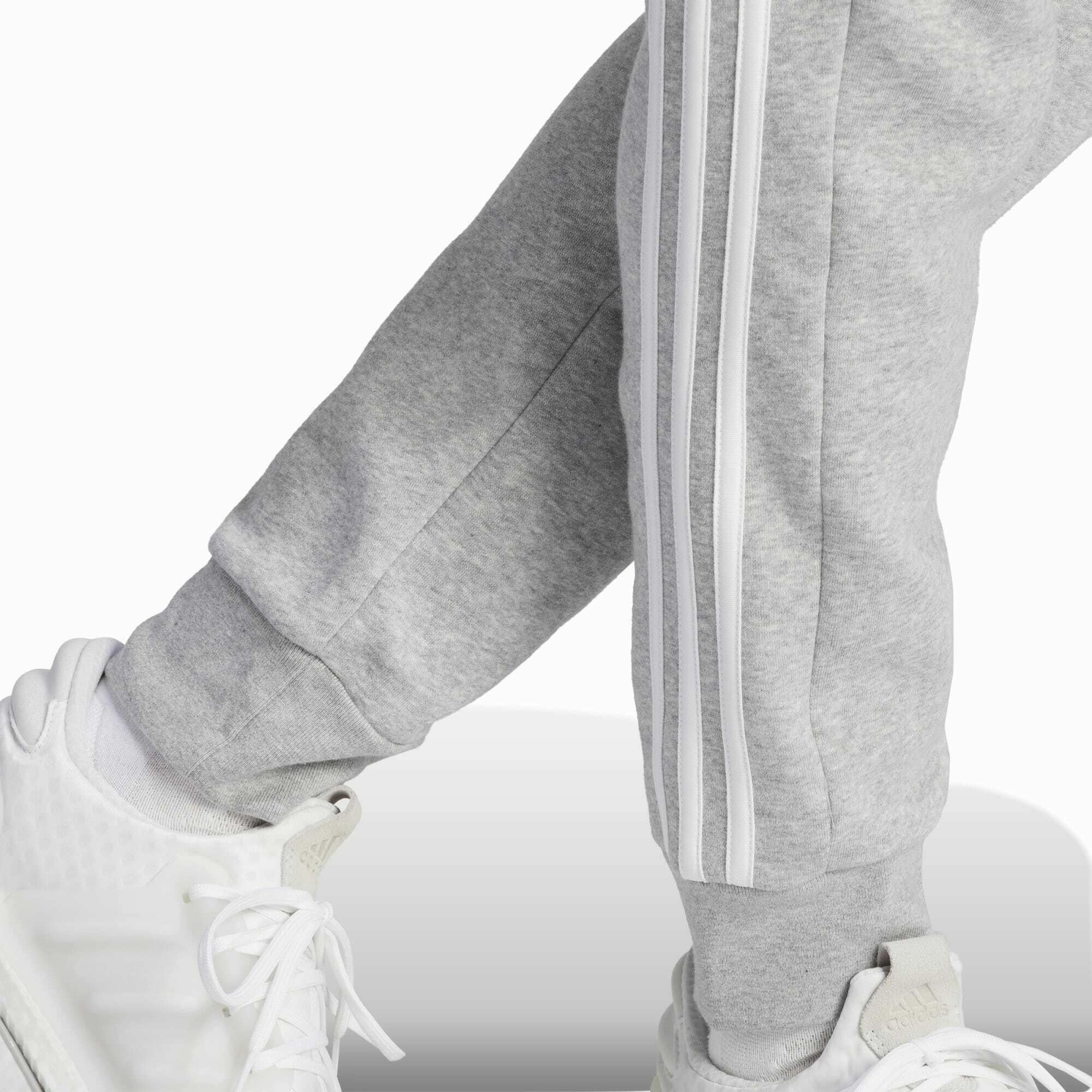 Men's Essentials Fleece 3-Stripes Tapered Cuff Joggers Stylish design