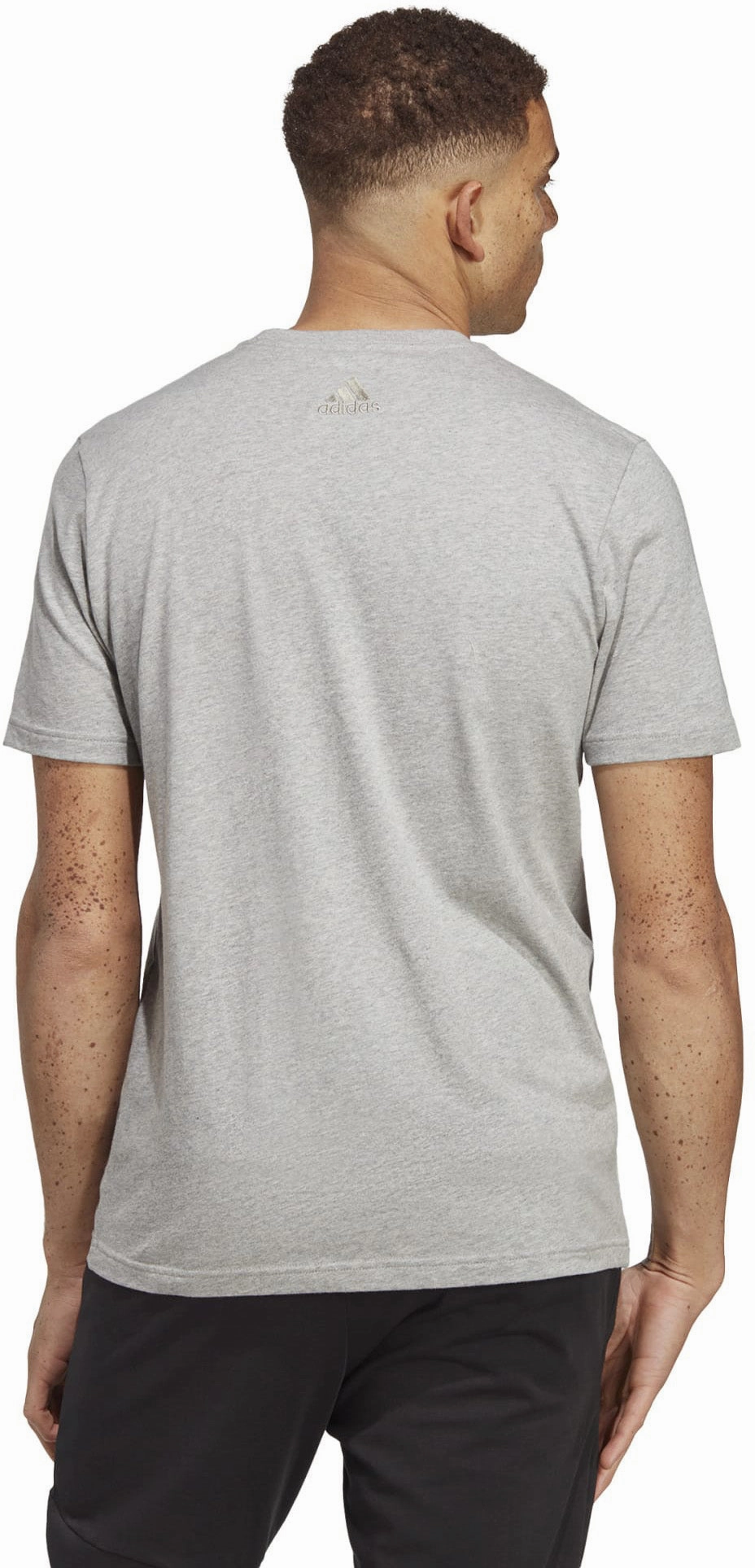 Men's Essentials Single Jersey Linear Embroidered Logo T-Shirt Chic