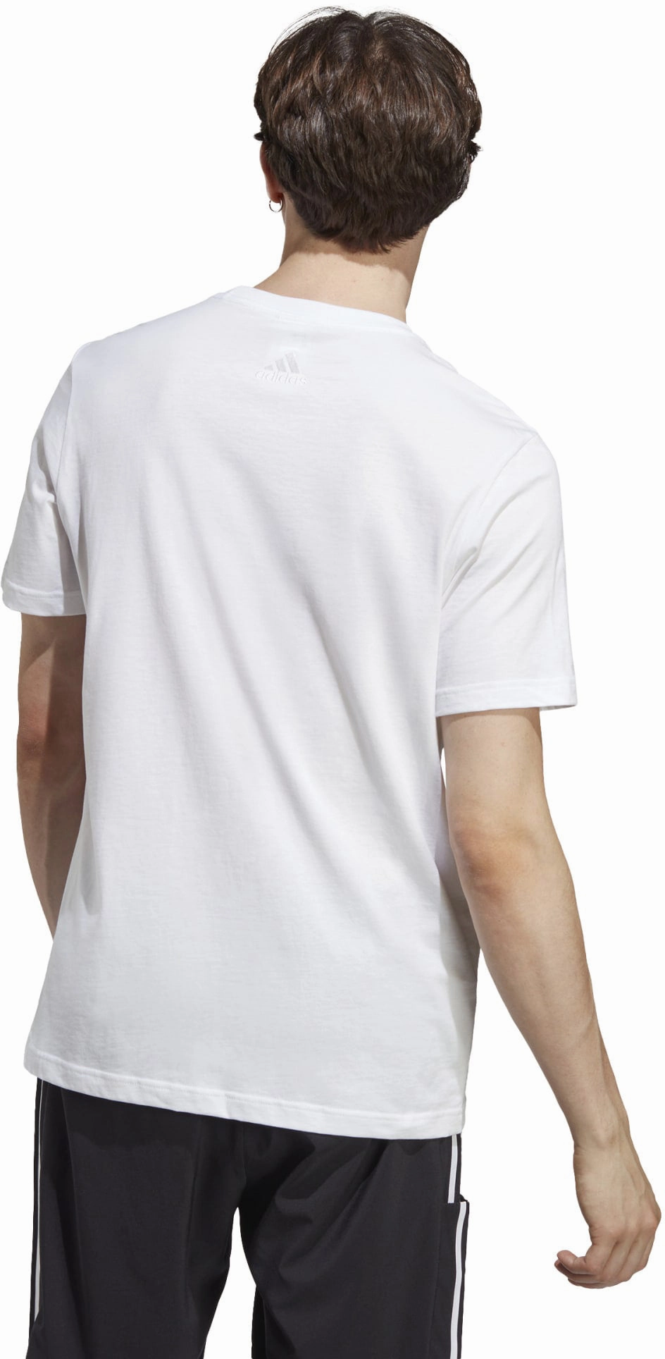 Men's Essentials Single Jersey Linear Embroidered Logo T-Shirt Wardrobe essential