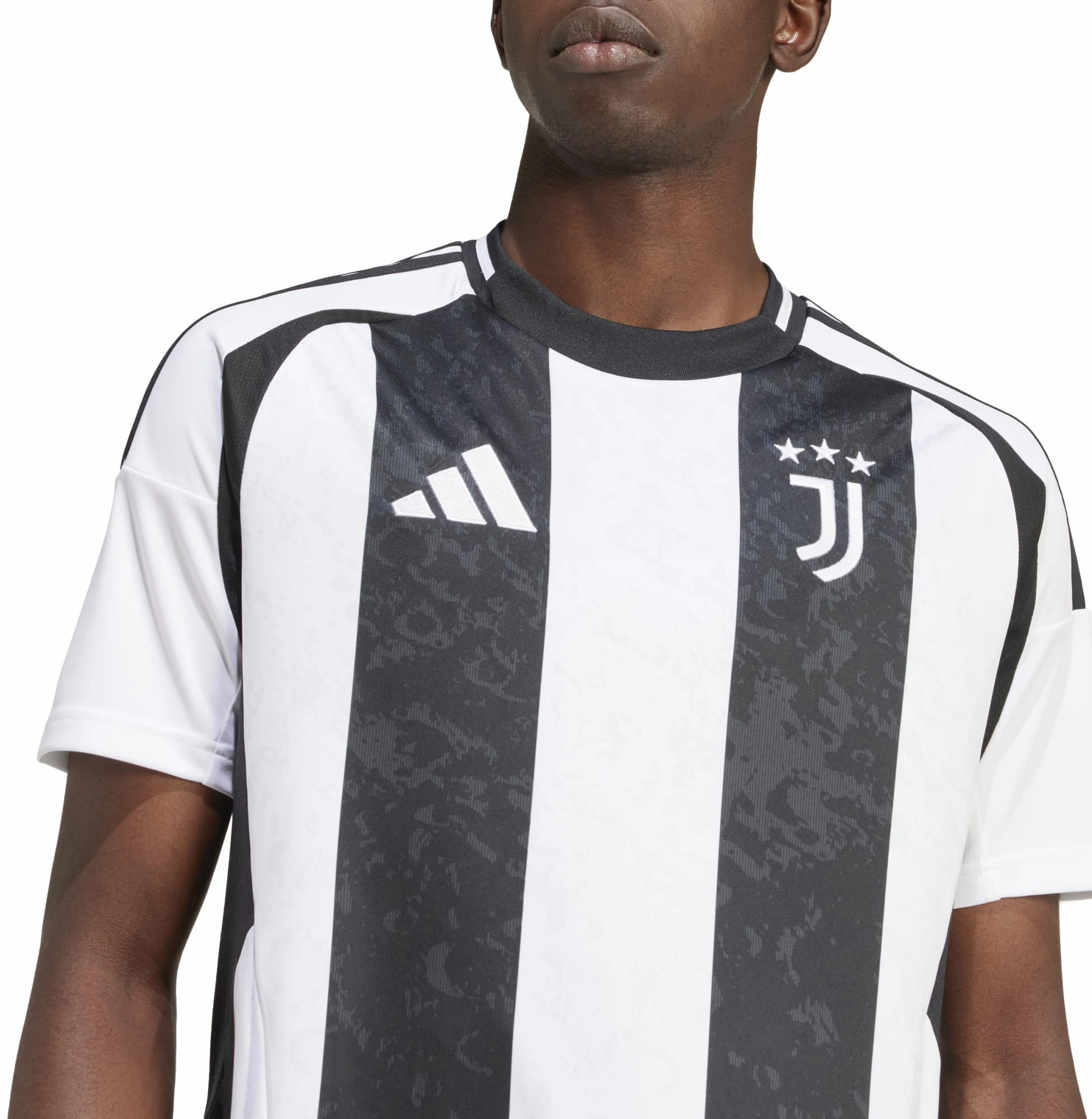 Men's Juventus 2024/25 Home Soccer Jersey Fashion statement