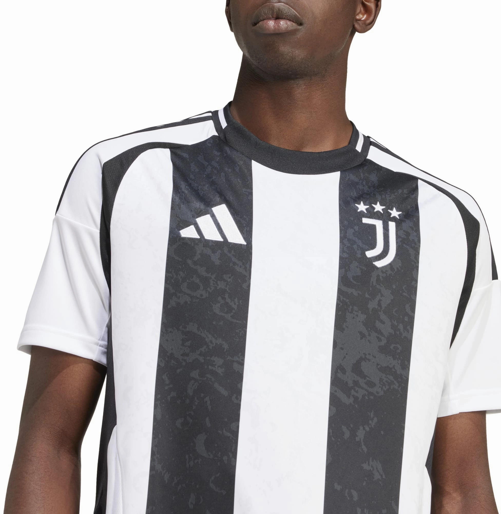 Men's Juventus 2024/25 Home Soccer Jersey Fashion statement
