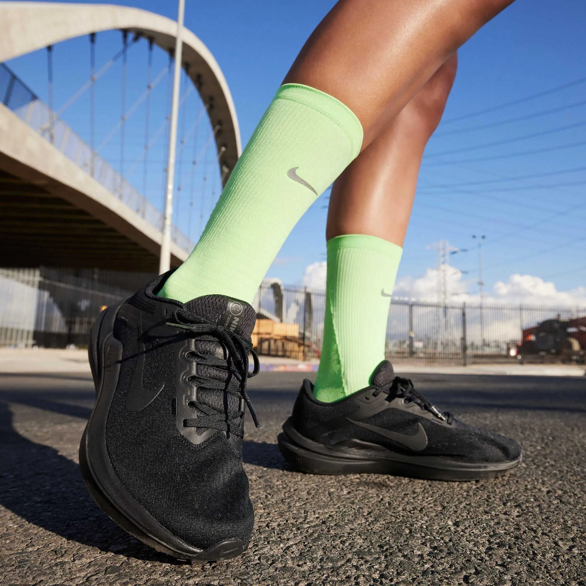 Modern Winflo 10 Women's Road Running Shoes