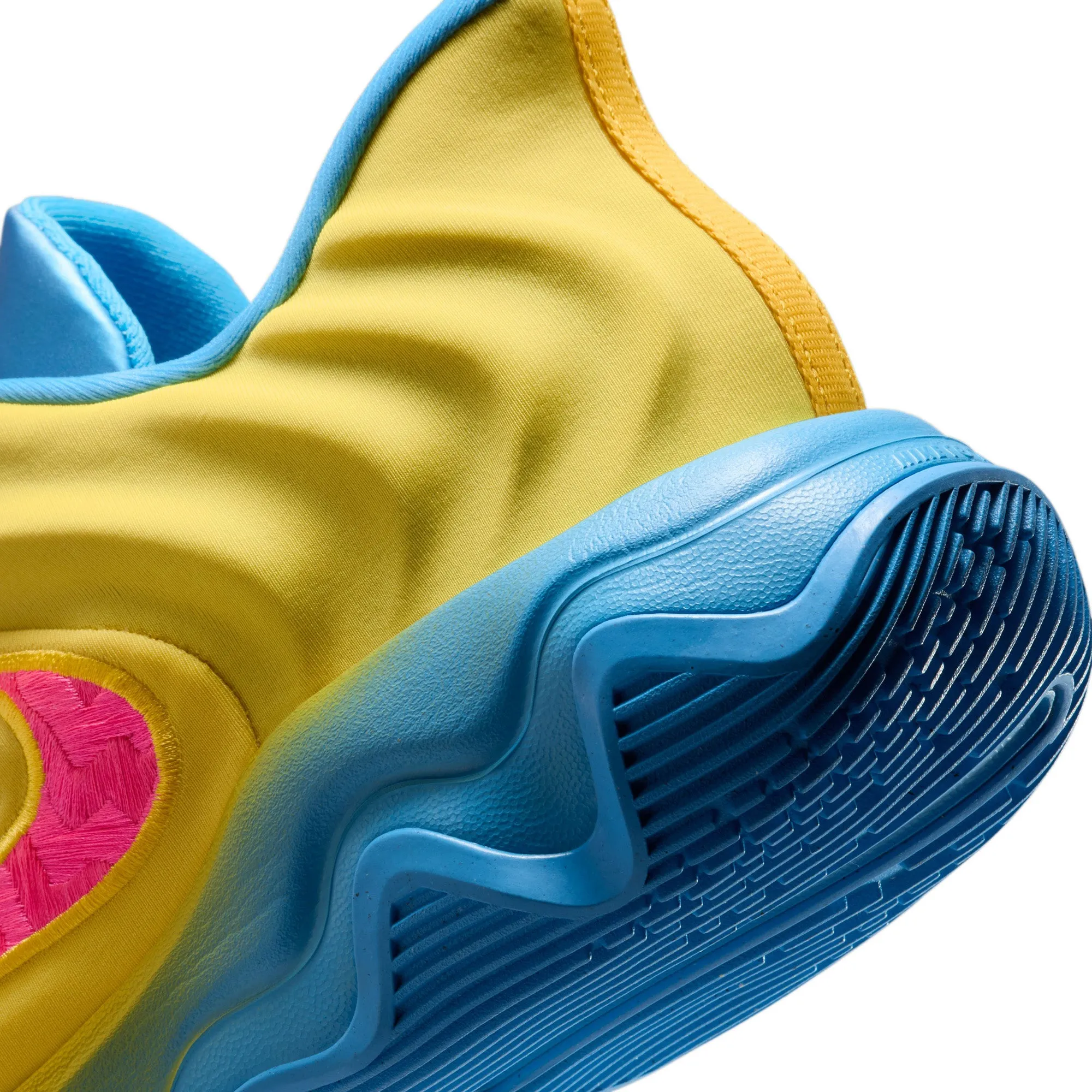 Nike Giannis Immortality 4 Basketball Shoes Statement