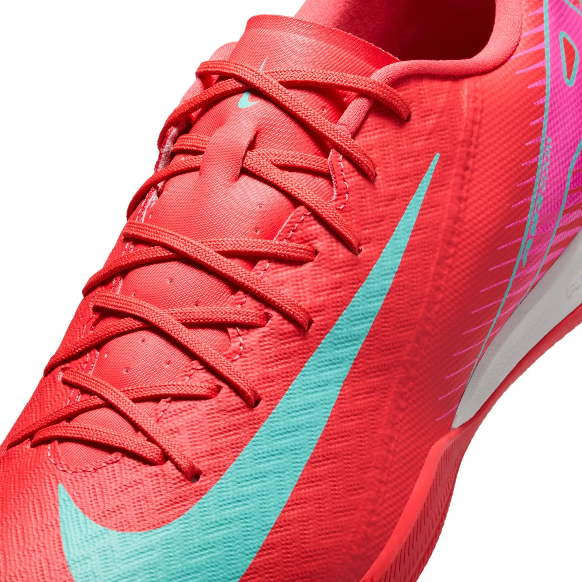 Nike Mercurial Vapor 16 Academy IC Low Top Soccer Shoes Perfect fit