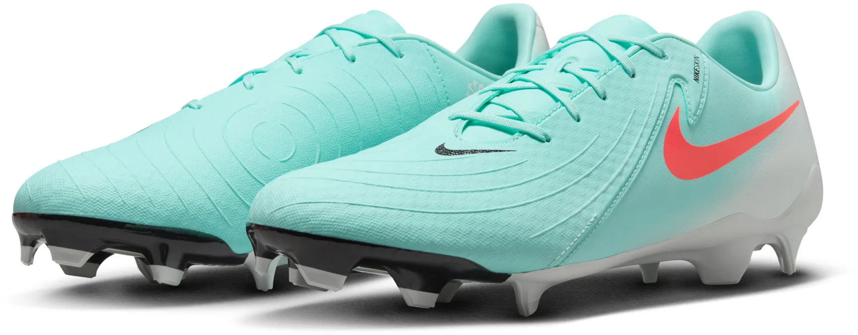Nike Phantom GX 2 Academy MG Low Top Soccer Cleats Comfort-focused
