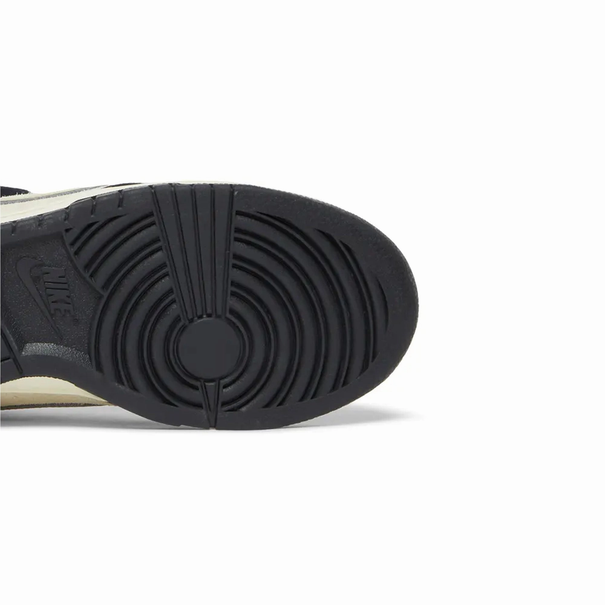Nike Dunk Low LX 'Black Team Gold' W (2022)